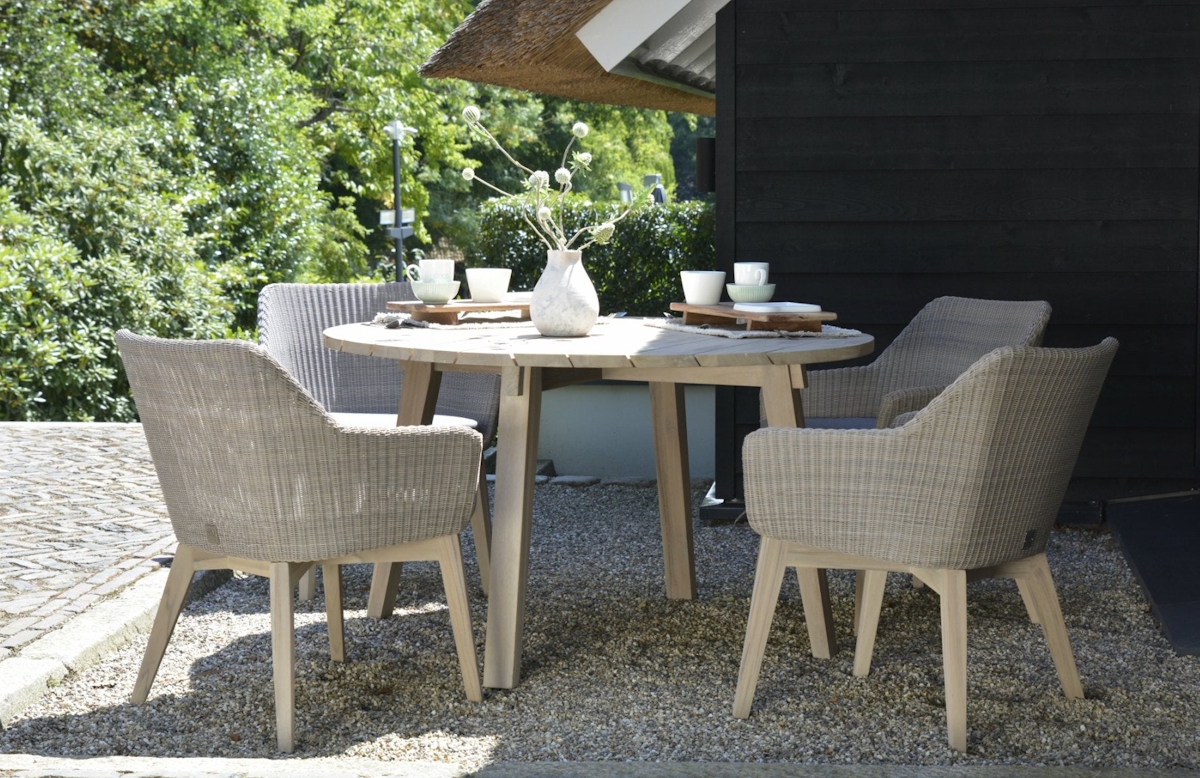 Luxury Outdoor Dining | Casual Dining Furniture | Shop outdoor dining furniture online at LuxDeco.com
