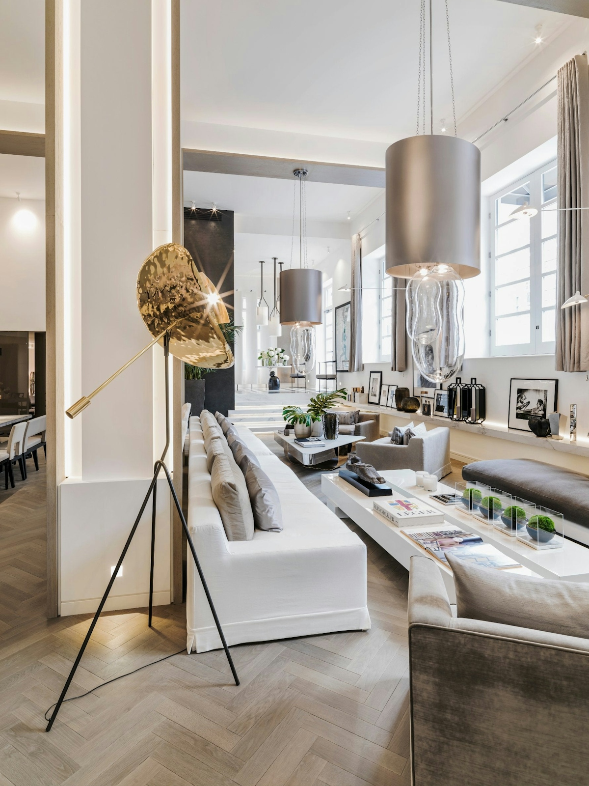 Kelly Hoppen home | Photography by Mel Yates | Shop Kelly Hoppen decor online at LuxDeco.com