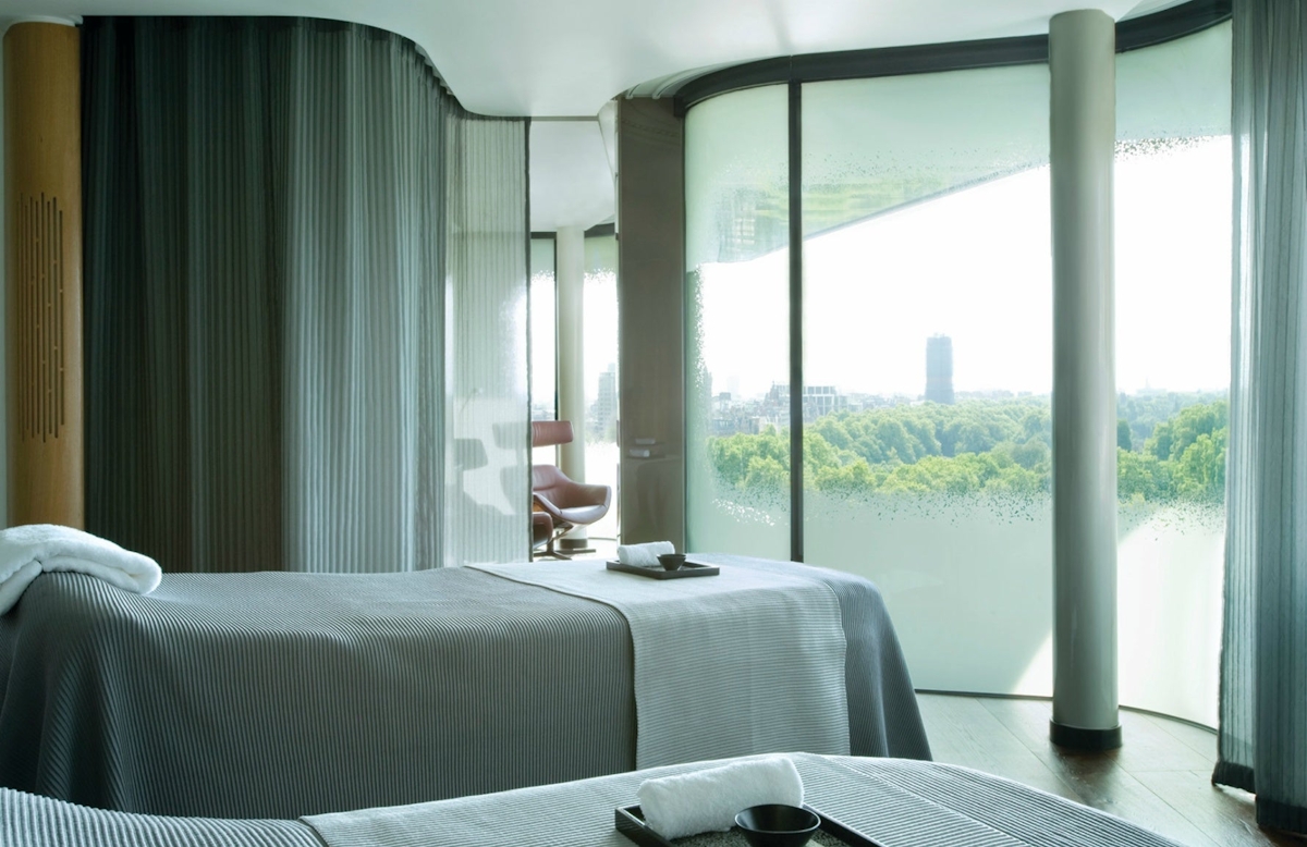 Best Spa In London | The Spa at Four Seasons Hotel London at Park Lane | London Spa Hotel | Read more in The Luxurist at LuxDeco.com