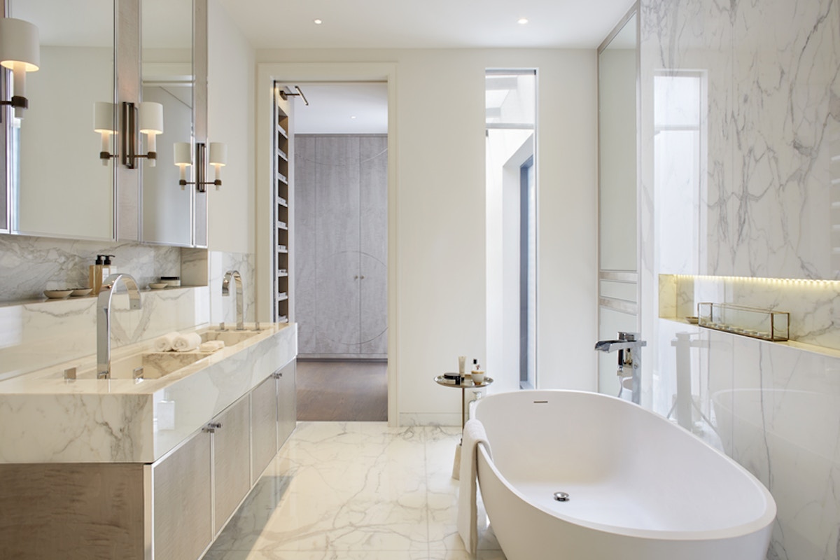How to Create a Contemporary Style Bathroom Design | Ideas & Inspiration | Finchatton | Read more in the LuxDeco.com Style Guide