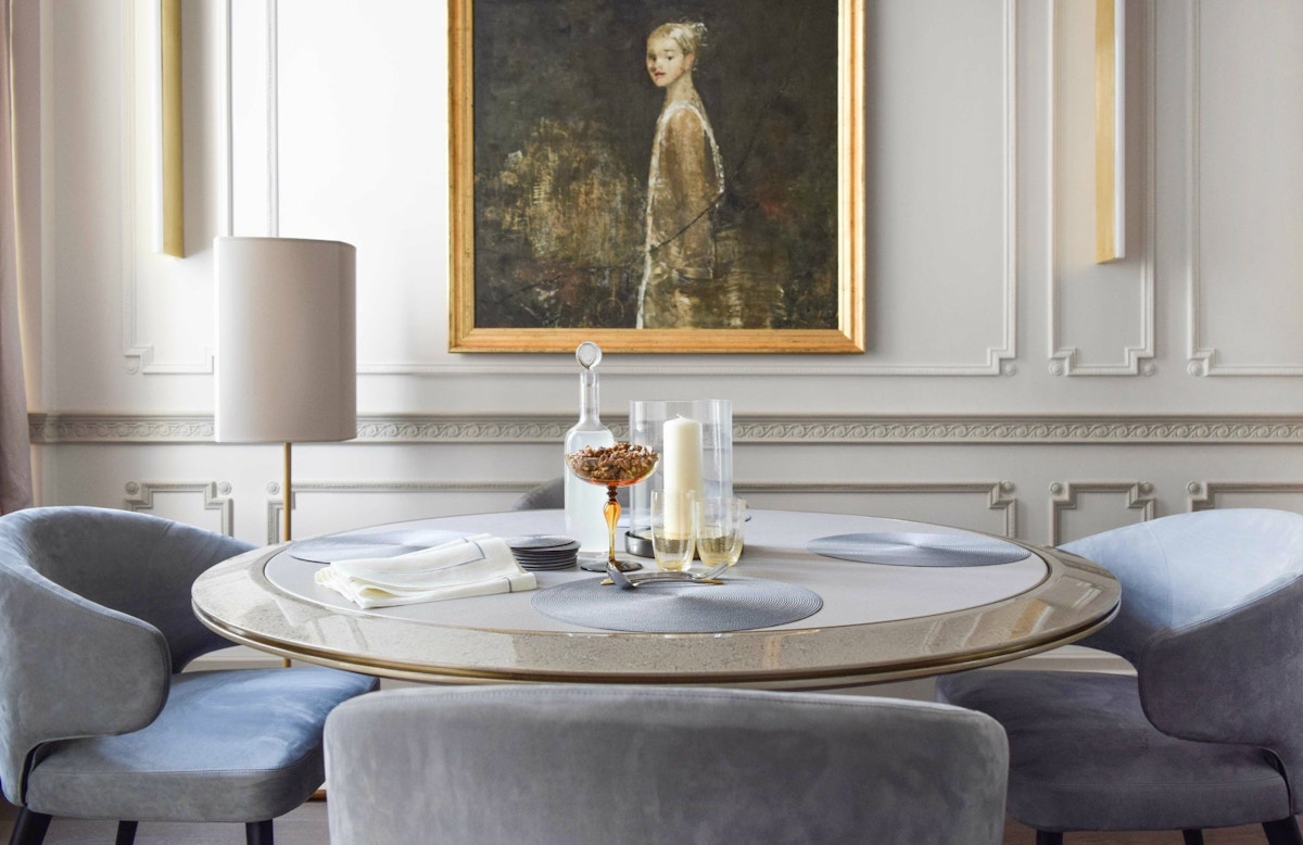 Janine Stone interiors | Neutral dining room | Read more in The Luxurist