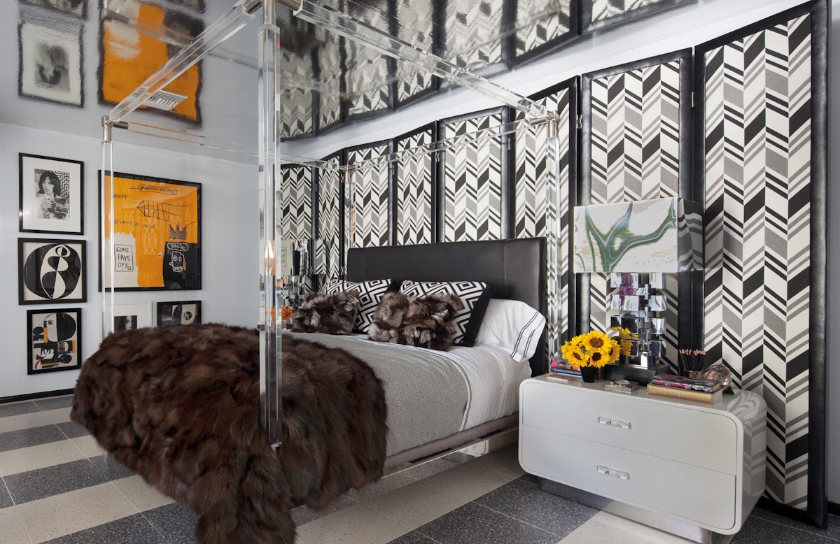 Monochrome bedroom | Martyn Lawrence Bullard home Palm Springs | Celebrity interior designer | Read more in The Luxurist at LuxDeco.com