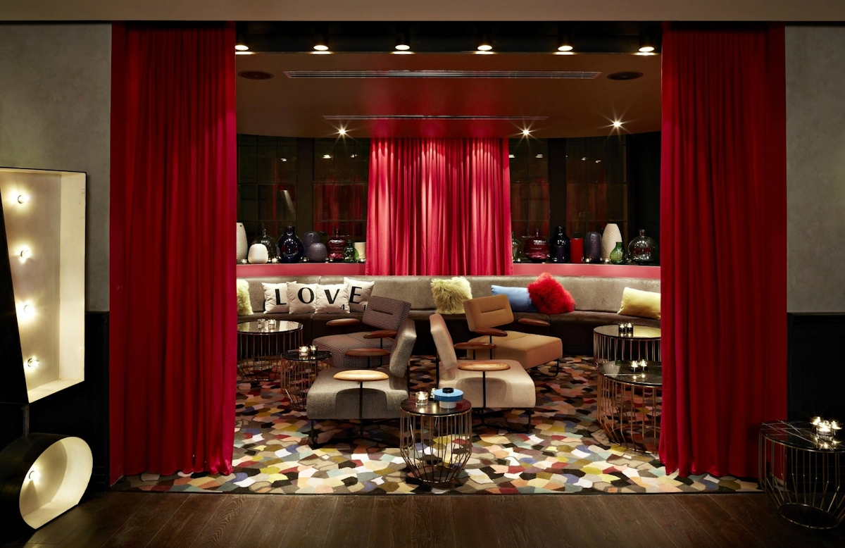 Gentleman's Club Interiors | QT Sydney | Red Interiors | The Luxurist | LuxDeco.com