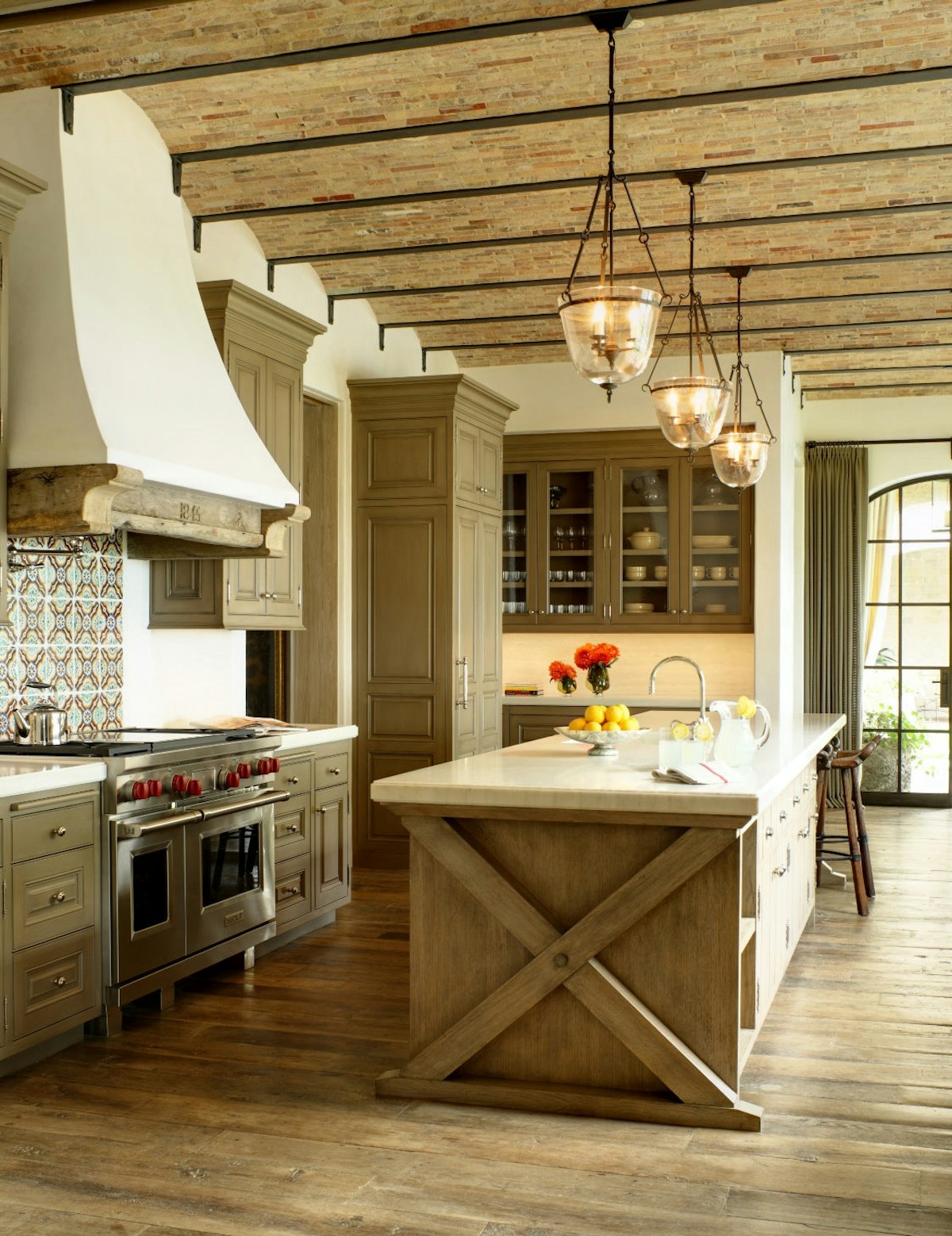 Amazing Kitchen Design Ideas – Landry Design Group kitchen - LuxDeco.com Style Guide
