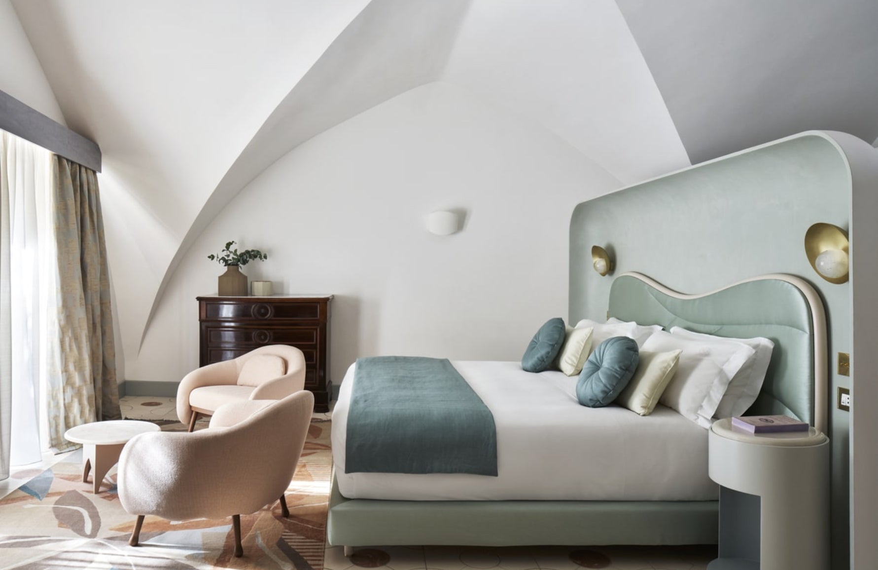 LuxDeco 100 2022 | LuxDeco.com Style Guide