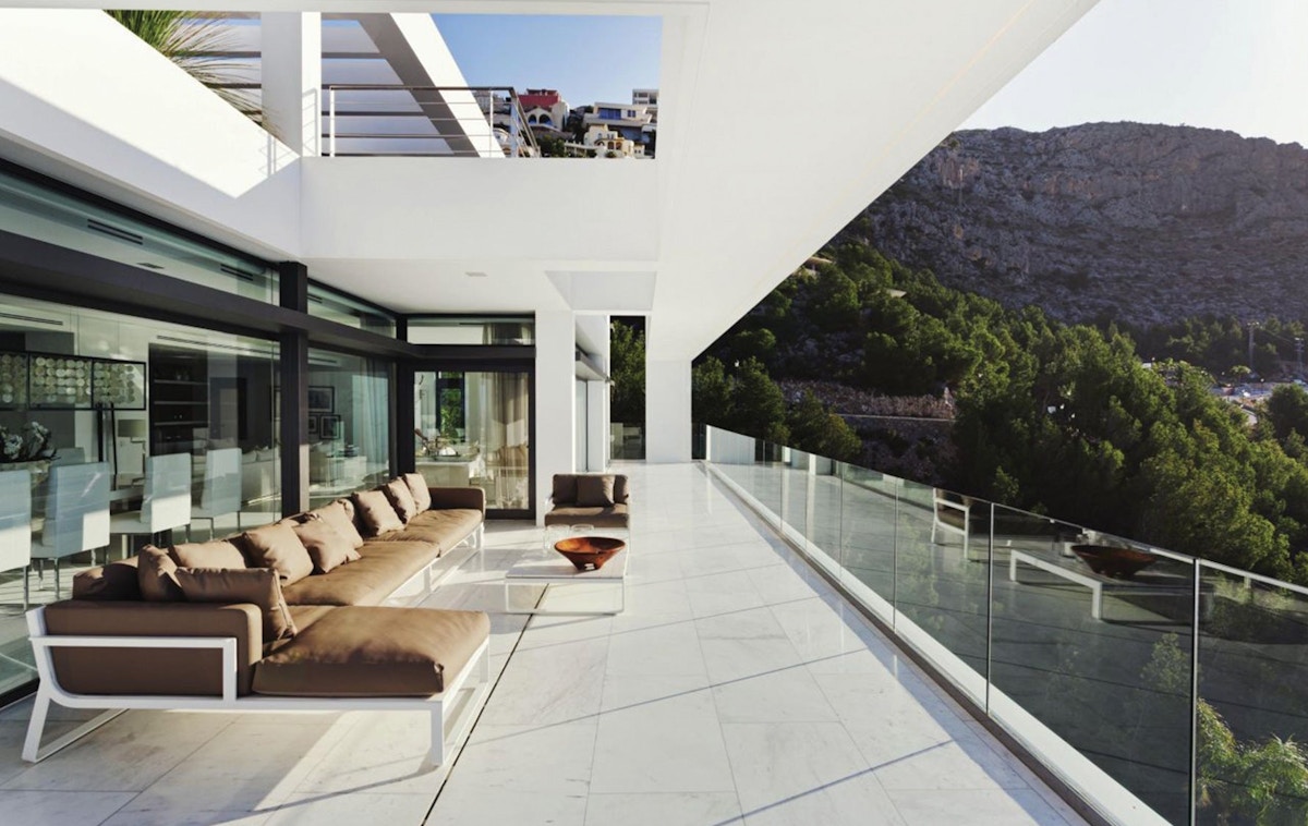 Spanish Villa, Outdoor Space Ideas | Eric Kuster | Read more in The Luxurist | LuxDeco.com