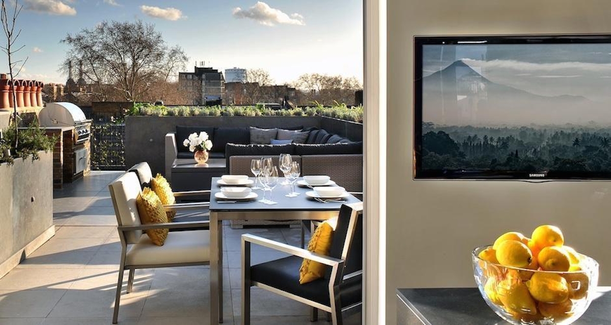 6 Stylish Rooftop Terrace Furniture & Roof Design Ideas