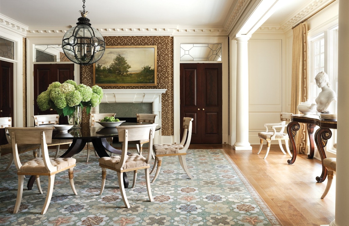 Interior Design Styles 101 – Classical Interiors – Classical Dining Room – Thomas Pheasant Interior Design – Read more in the LuxDeco Style Guide