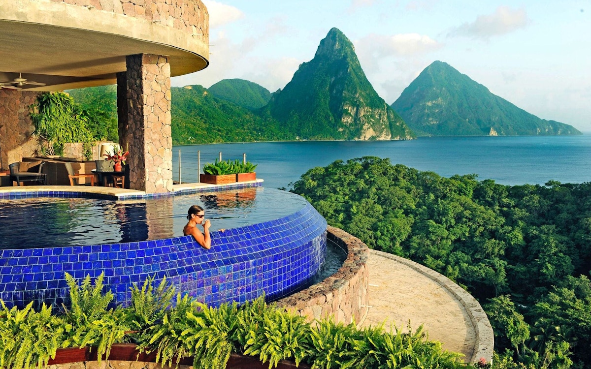 10 Best Hotel Swimming Pools Around The World - Jade Mountain - LuxDeco.com Style Guide