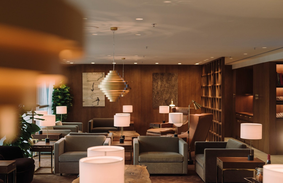Best Airport Lounges In The World | Cathay Pacific First Class Lounge | Read more in The Luxurist at LuxDeco.com