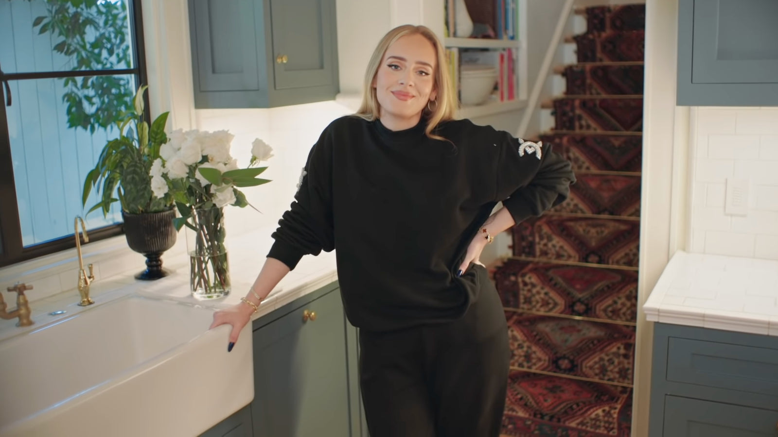 Adele 5 store piece dining set