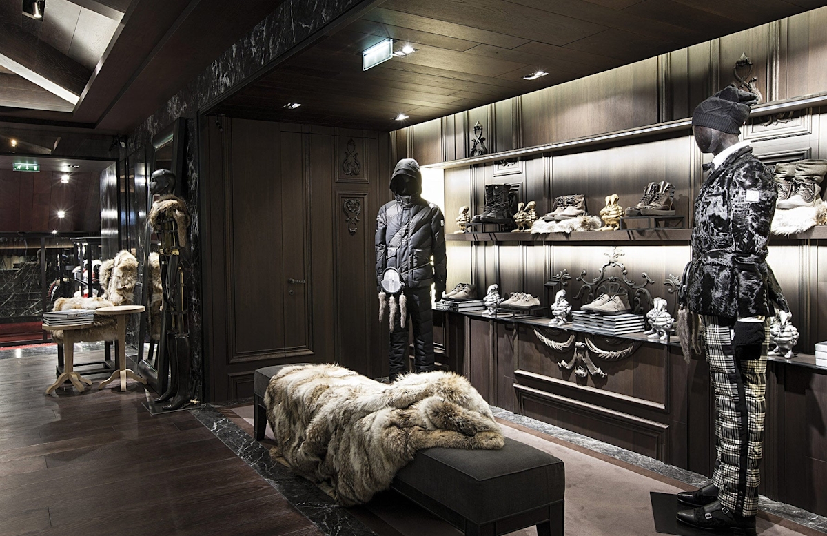 Retail Store Interior Design | Moncler Paris | Gilles & Boissier | Read more in The Luxurist at www.luxdeco.com