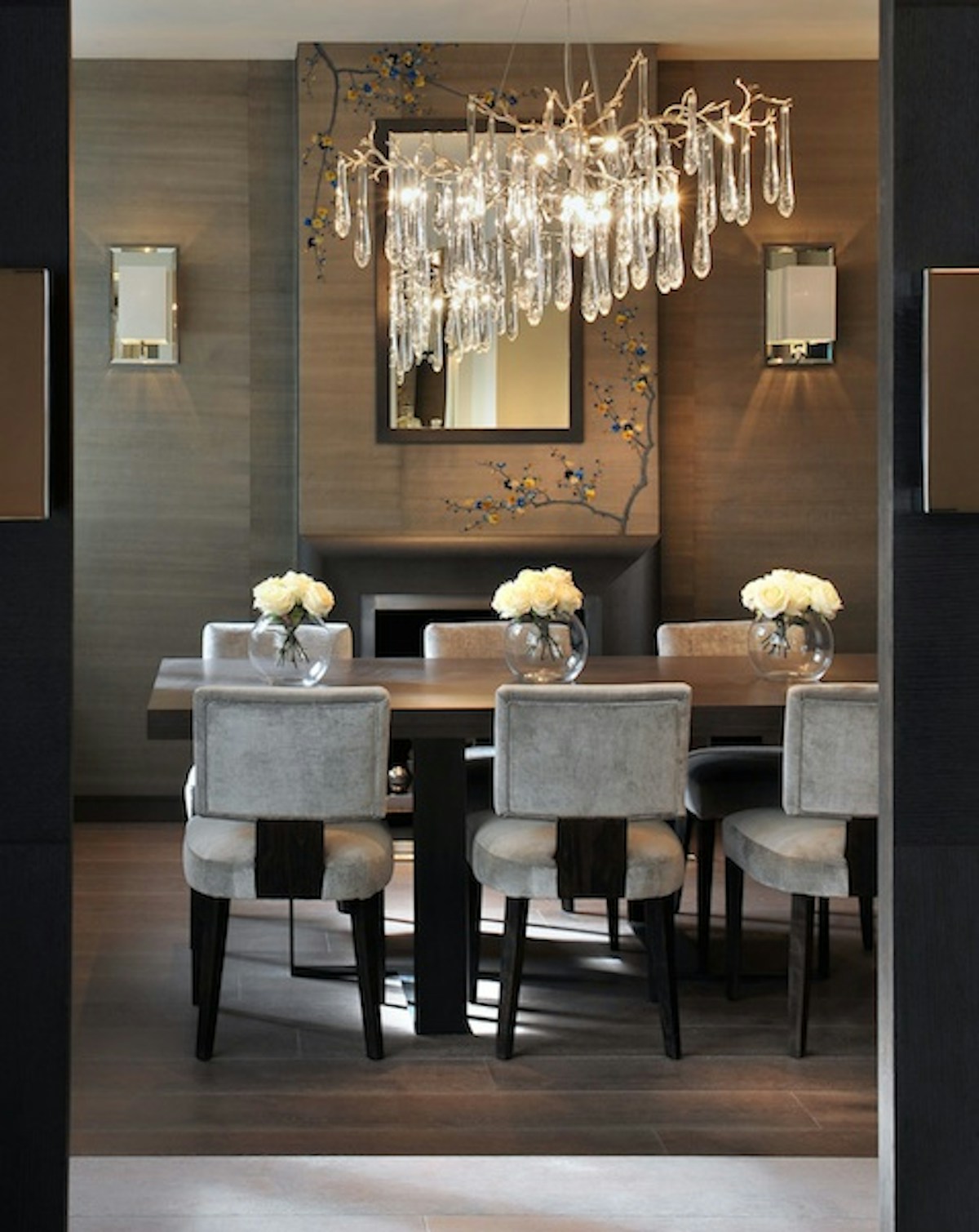 Incorporating Floral Wallpaper Into Your Interior Design | LuxDeco.com Style Guide