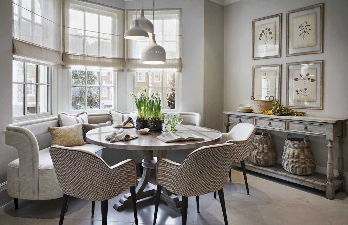 Luxury Dining Room Styles | Country Dining Room | Louise Bradley | Read more in The Luxurist at LuxDeco.com