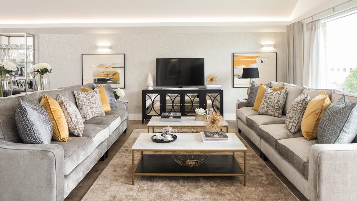 8 Living Room Lighting Ideas | Lounge Lighting Tips | LuxDeco.com