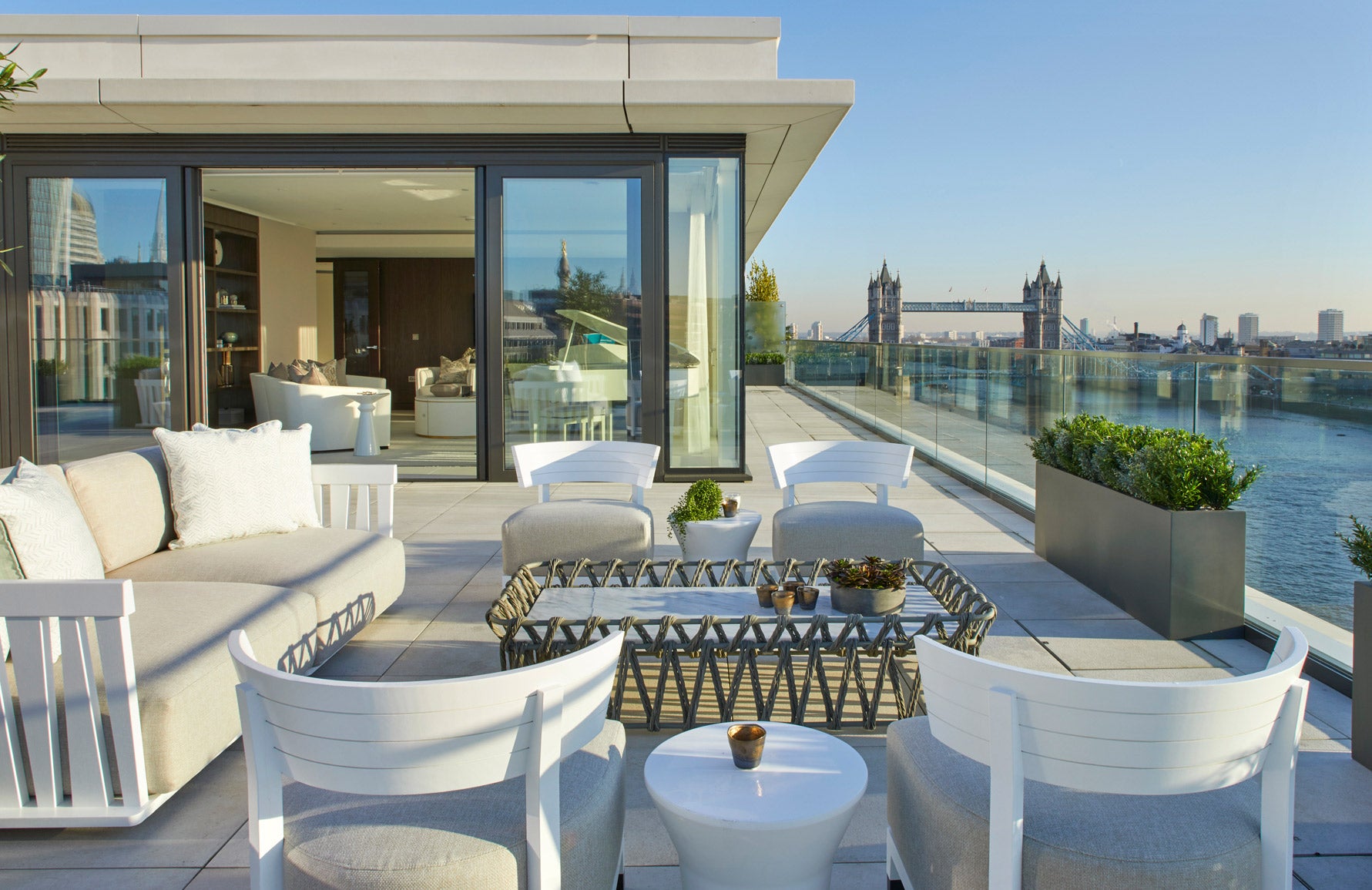 LuxDeco 100 2022 | LuxDeco.com Style Guide