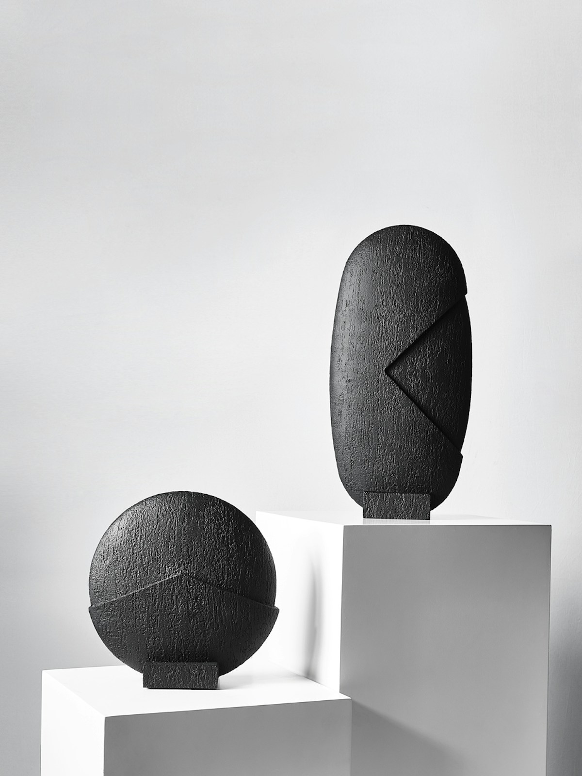 Minimalist Kelly Hoppen decor | Shop The Minimalism Collection