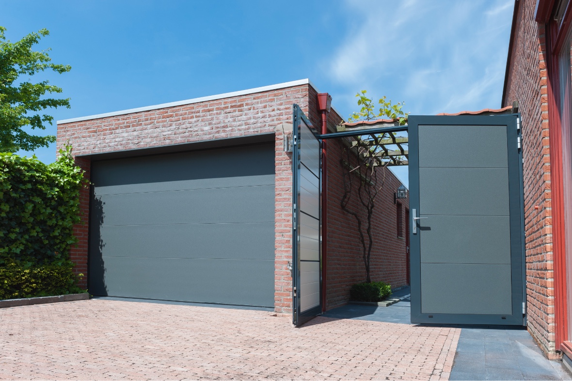 Garagentor in Anthrazit