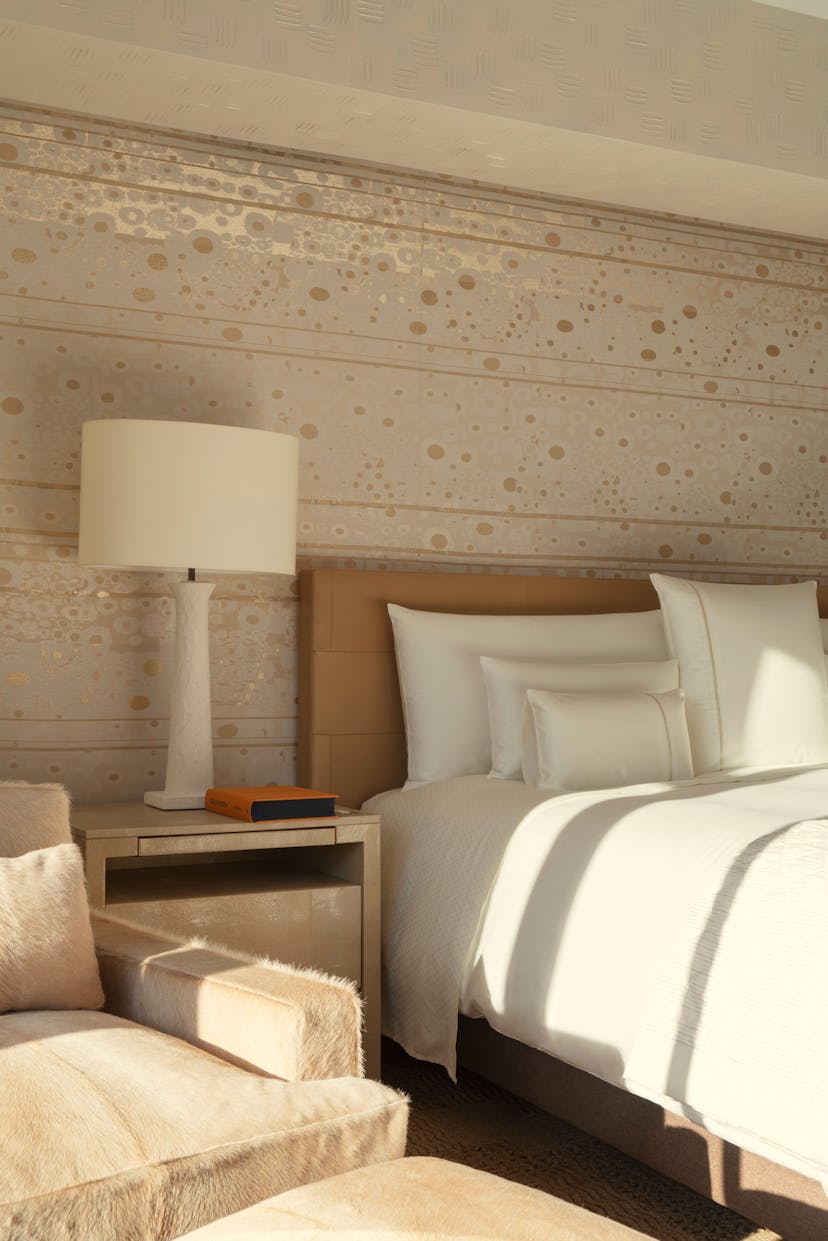 Louvre Deluxe Room 3