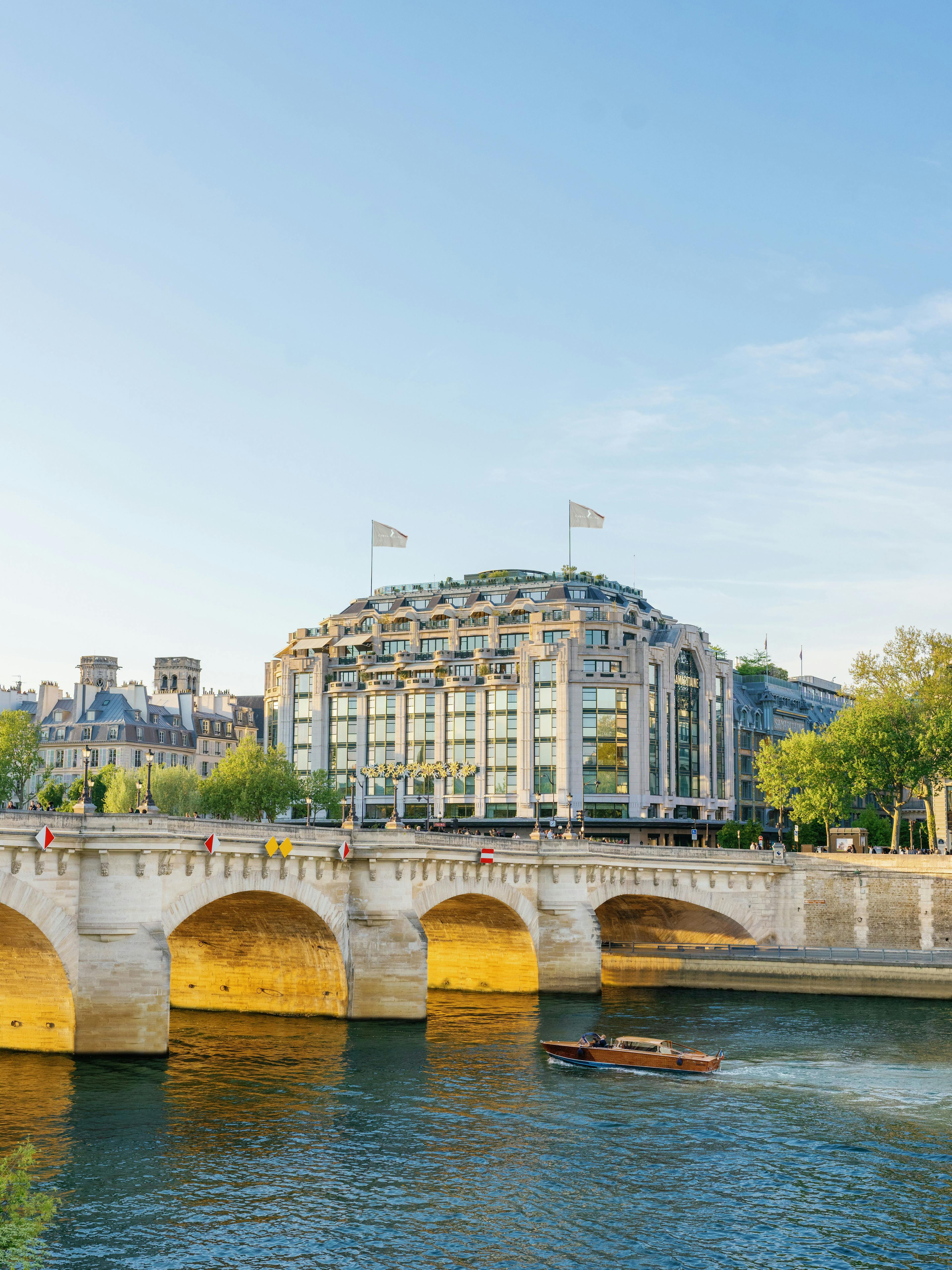 Cheval Blanc Paris - Seine