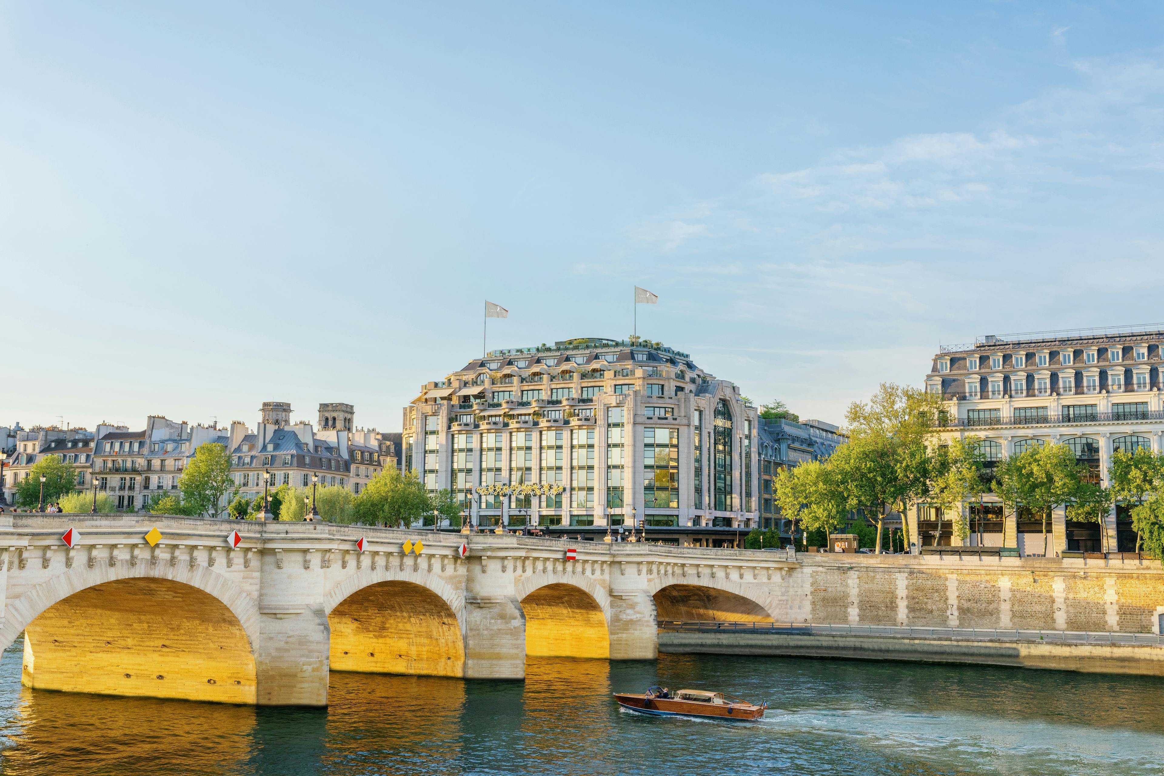 Cheval Blanc Paris - Seine 1