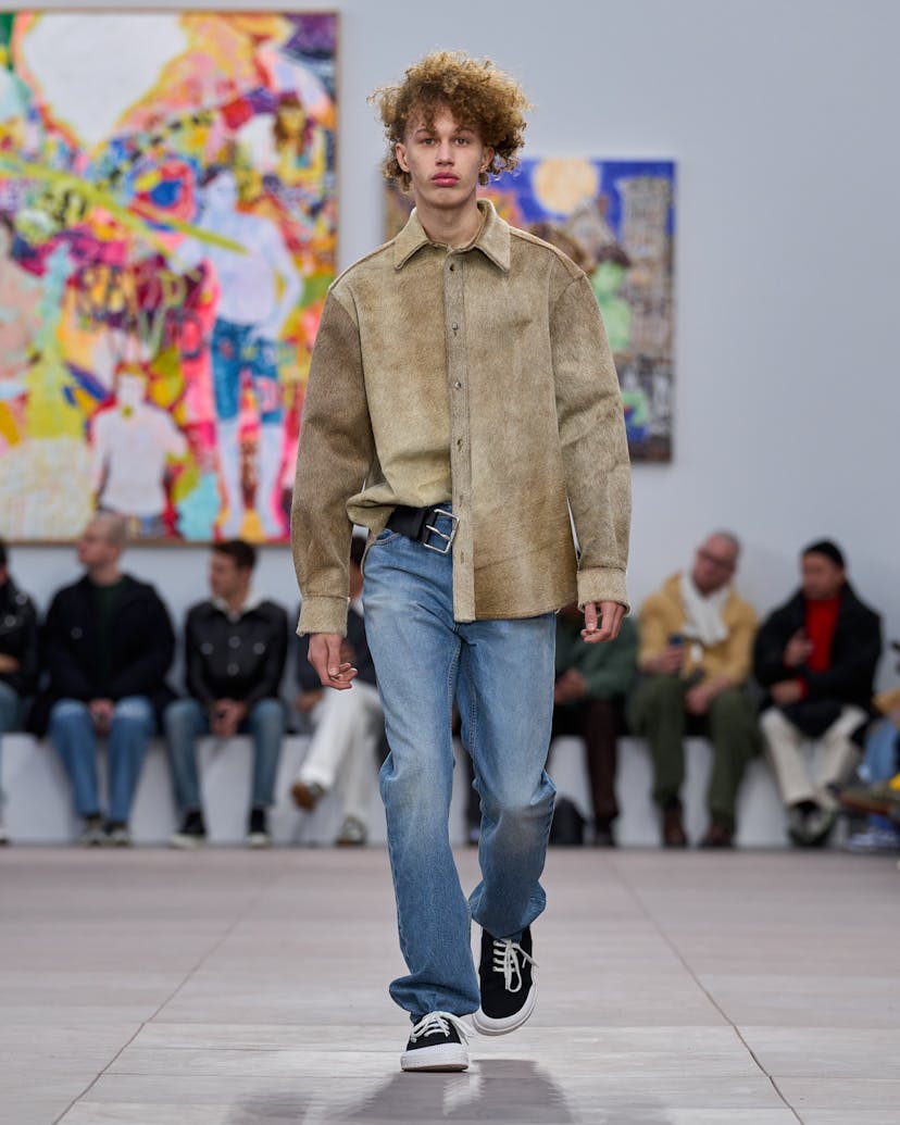 Loewe Fall/Winter 2024 show: collages and illusions - LVMH