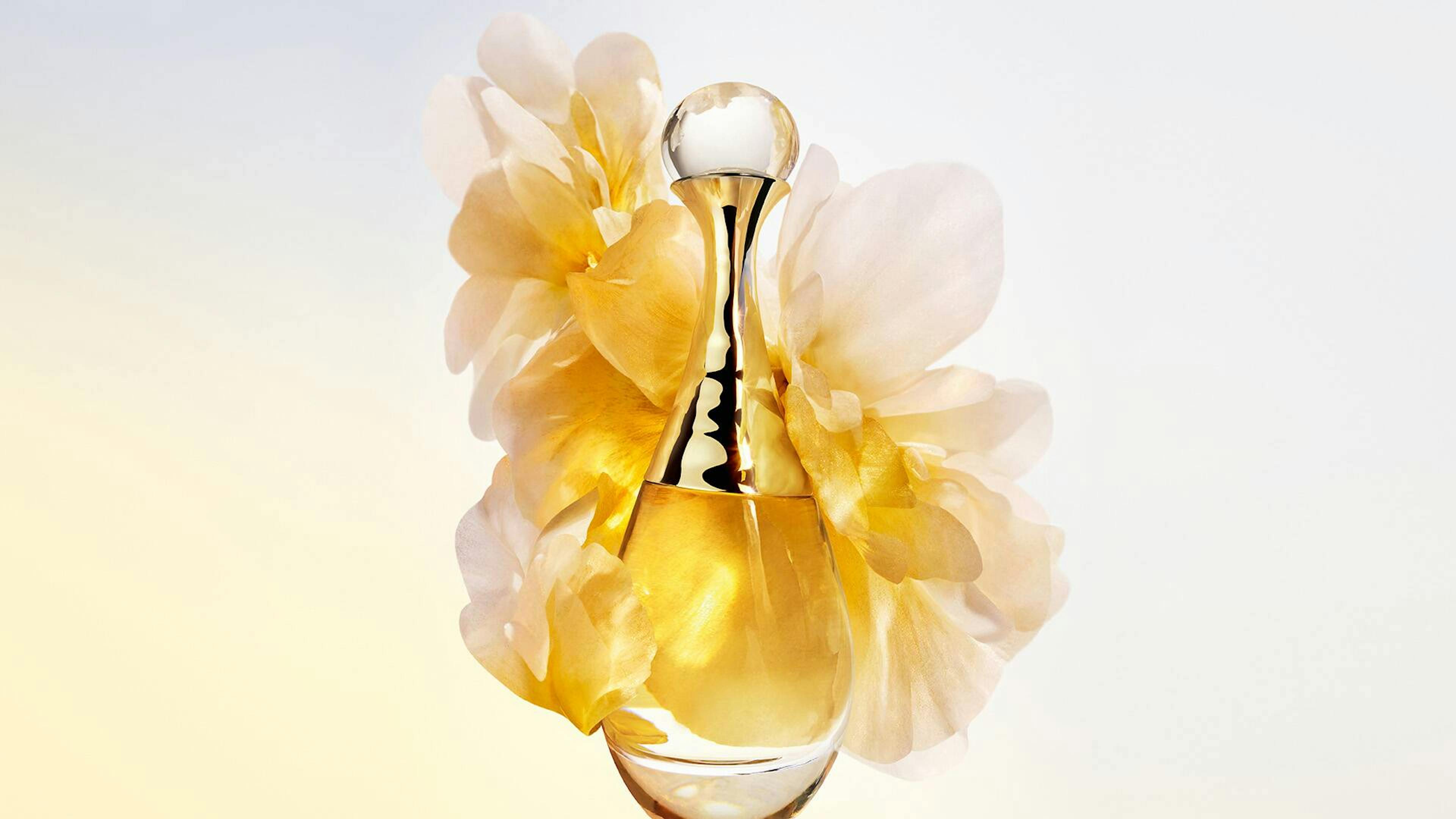 Cover Dior unveils L’Or de J’adore, the new Dior fragrance by Francis Kurkdjian