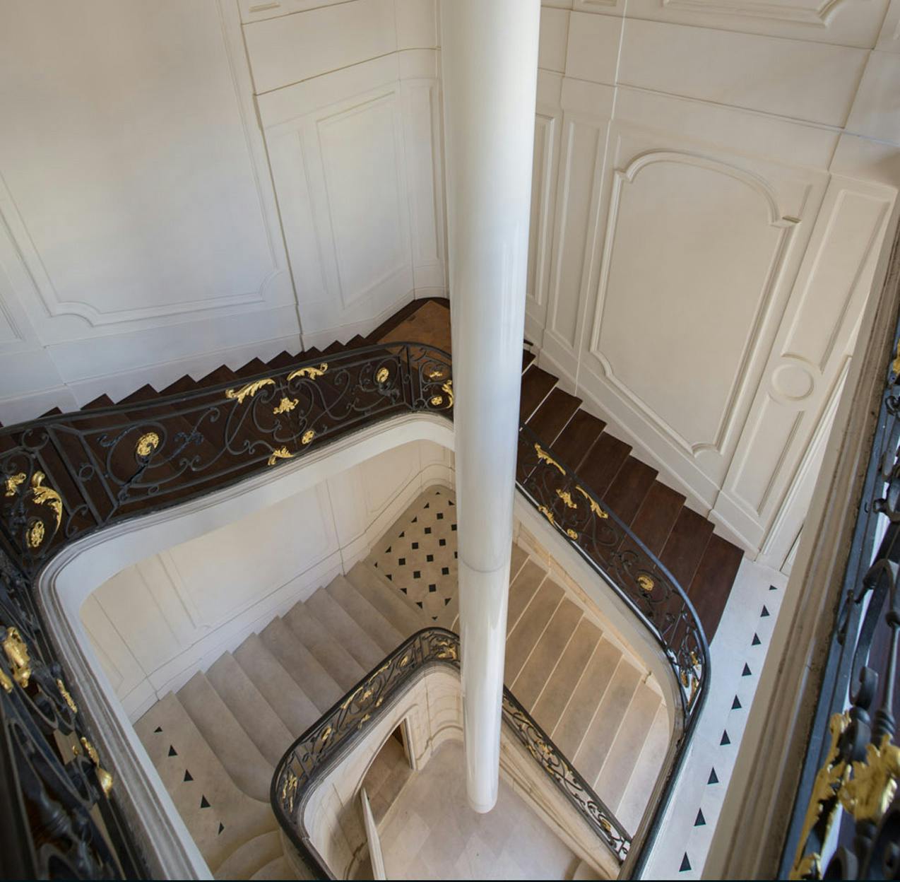 パリのヴィヴィエンヌ通り18番地 © Gabriel de la Chapelle