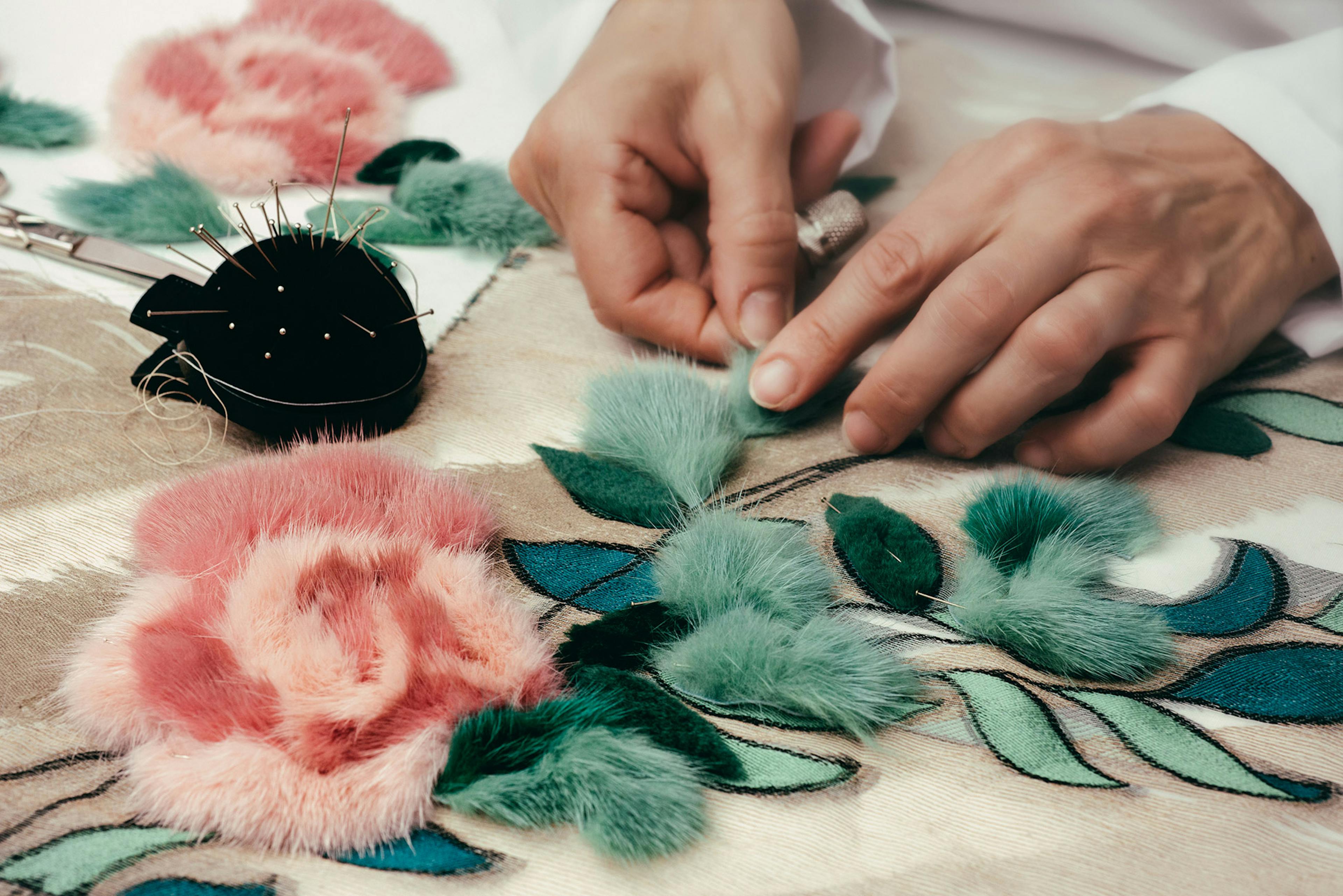 The creation of a Fendi Couture fur (Fall/Winter 2016-17 Collection) © Courtesy of Fendi