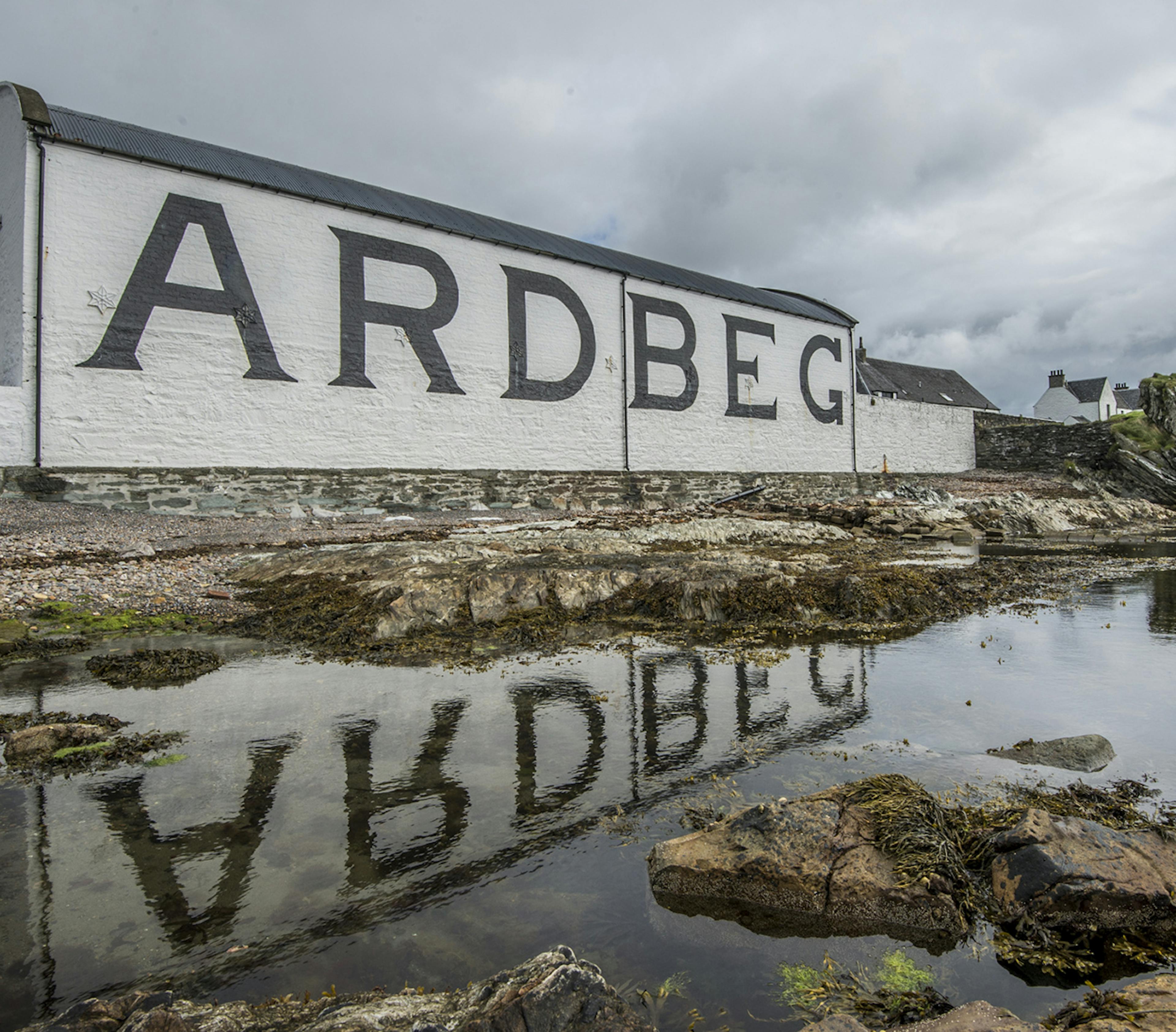 Ardbeg Distillery, Islay © Ardbeg
