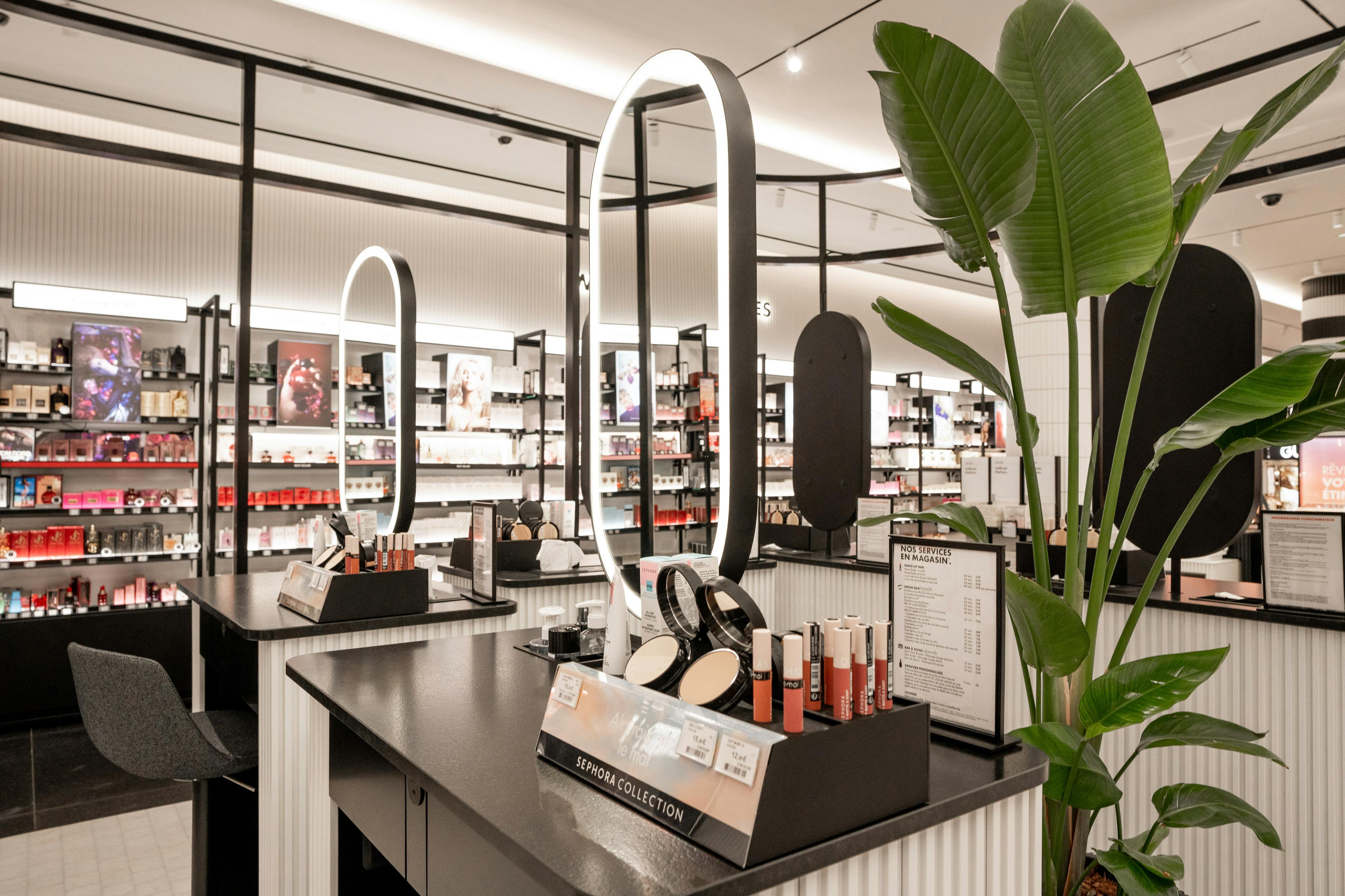 Picture 2 Sephora unveils new flagship Champs-Élysées store
