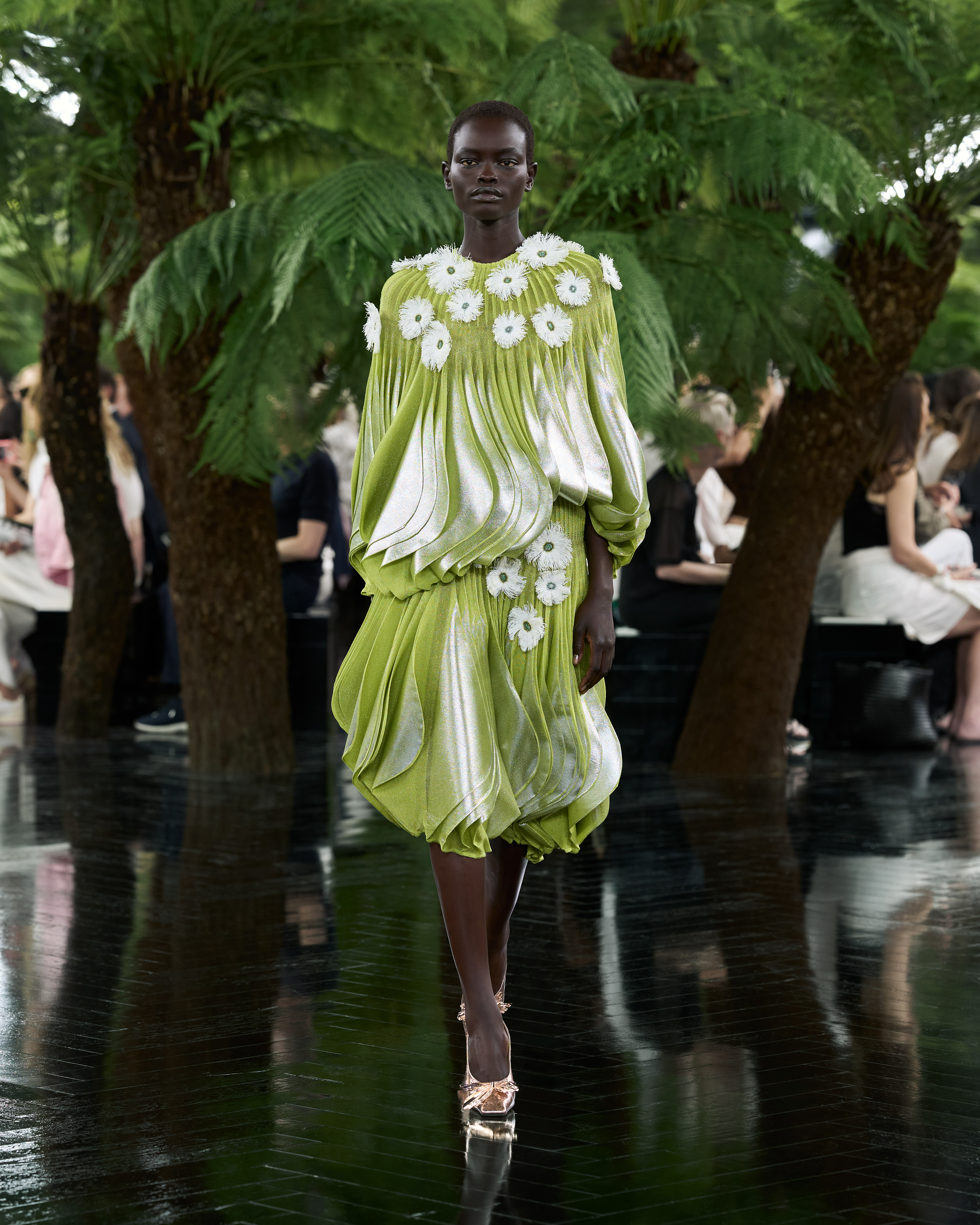 Sculptural fashion for Dior Fall/Winter 2026-2027  - LVMH