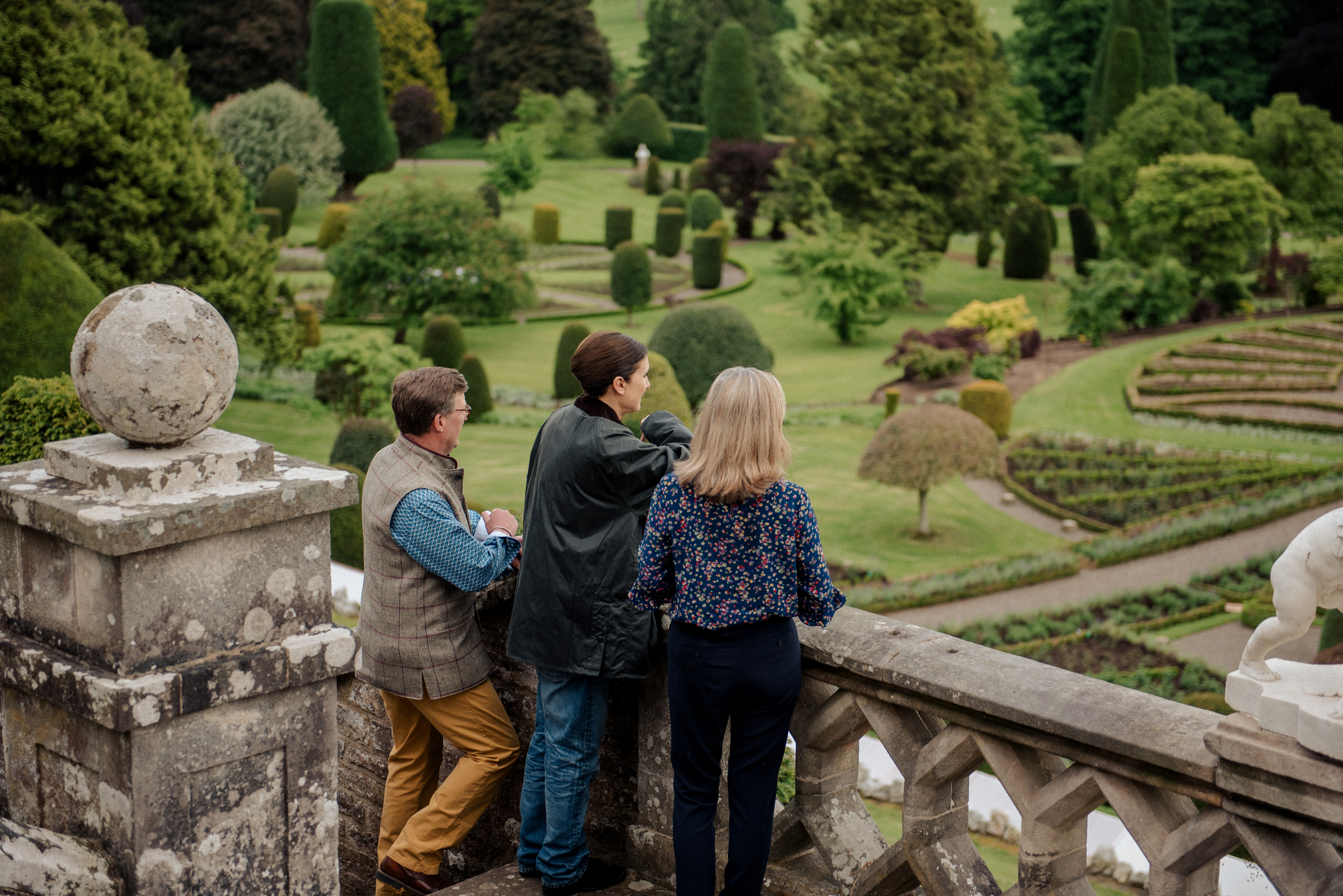 Dior presents Dior in Scotland documentary, a behi - LVMH