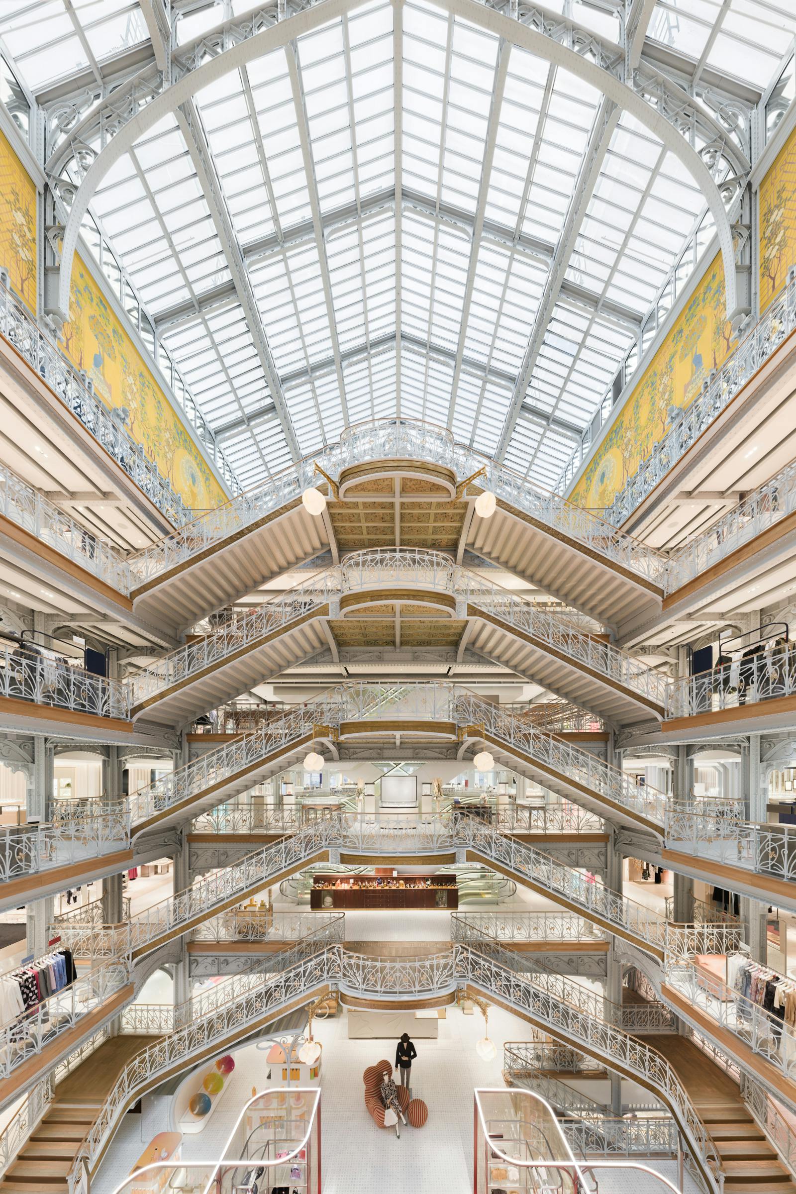 Samaritaine - LVMH, image size:1600x2400