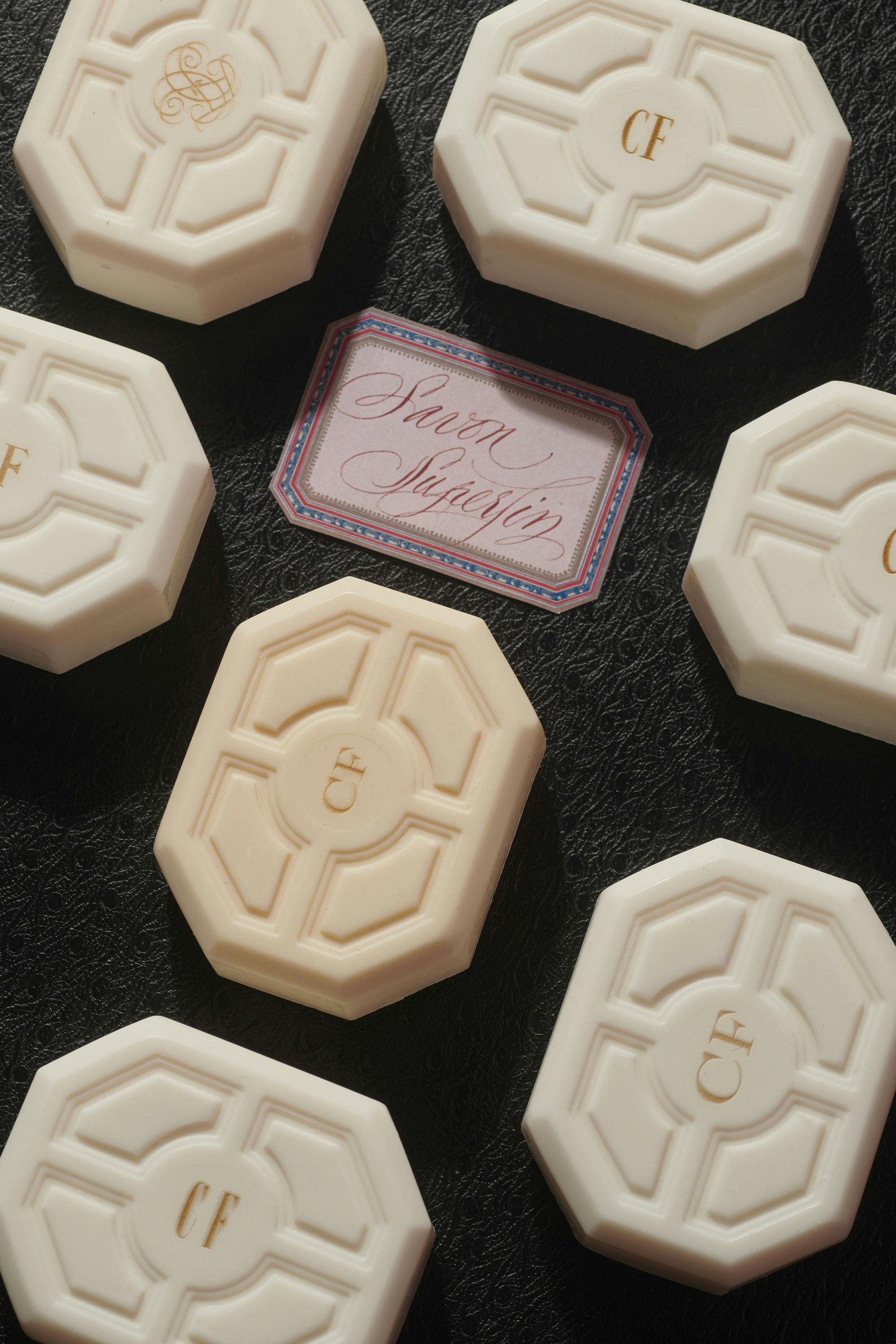 © Officine Universelle Buly