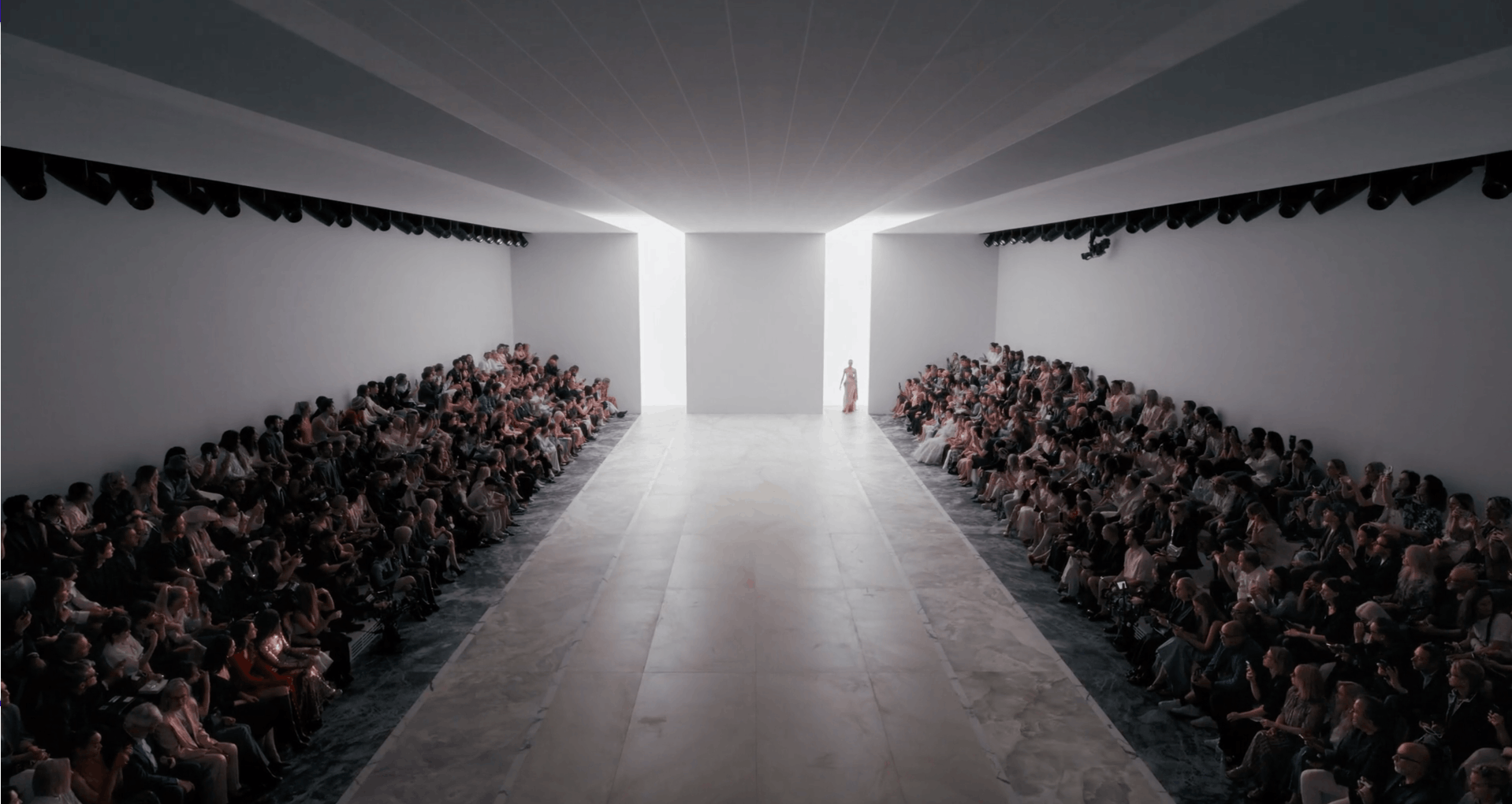 Video - Haute couture and high jewelry in symbiosis for Fendi Couture Fall/Winter 2023