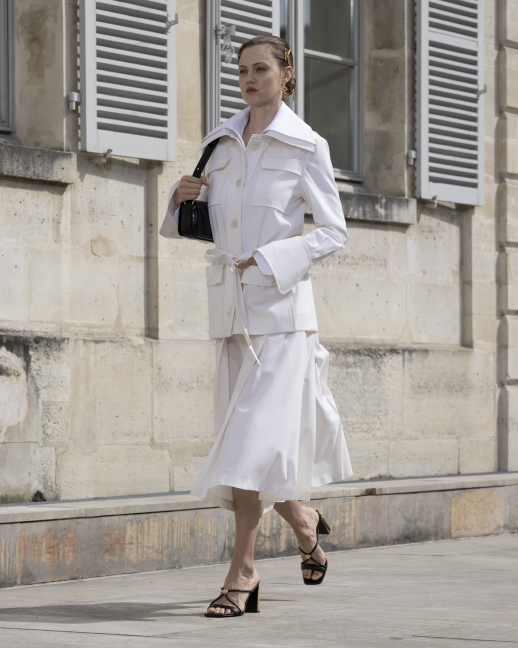 パトゥ、2025年春夏コレクション「ROSE」を発表 - LVMH