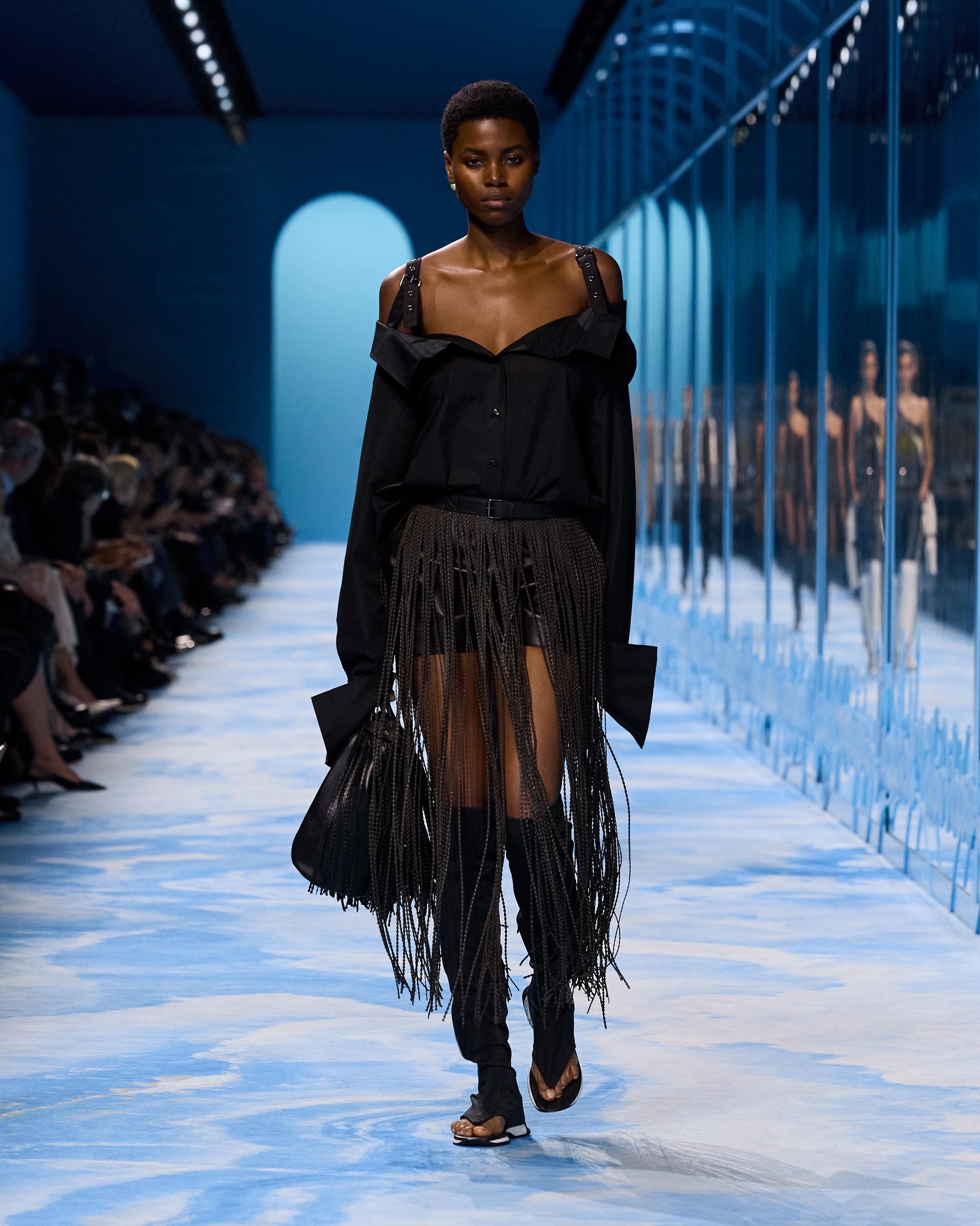 Dior ミッザァ 2025 Dior Unveils Groove Bag for Autumn-Winter 2024-2025