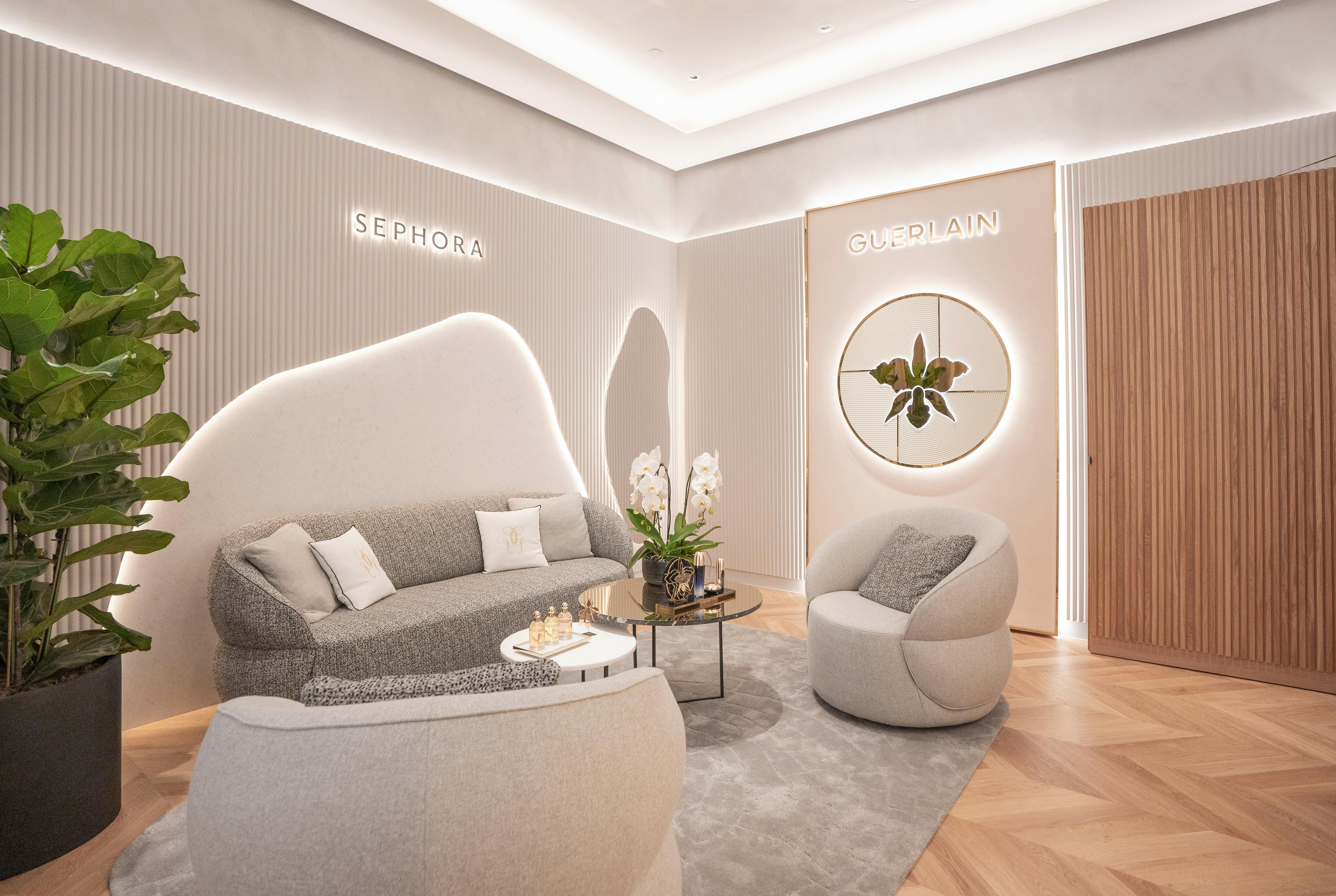 Picture 3 Sephora unveils new flagship Champs-Élysées store