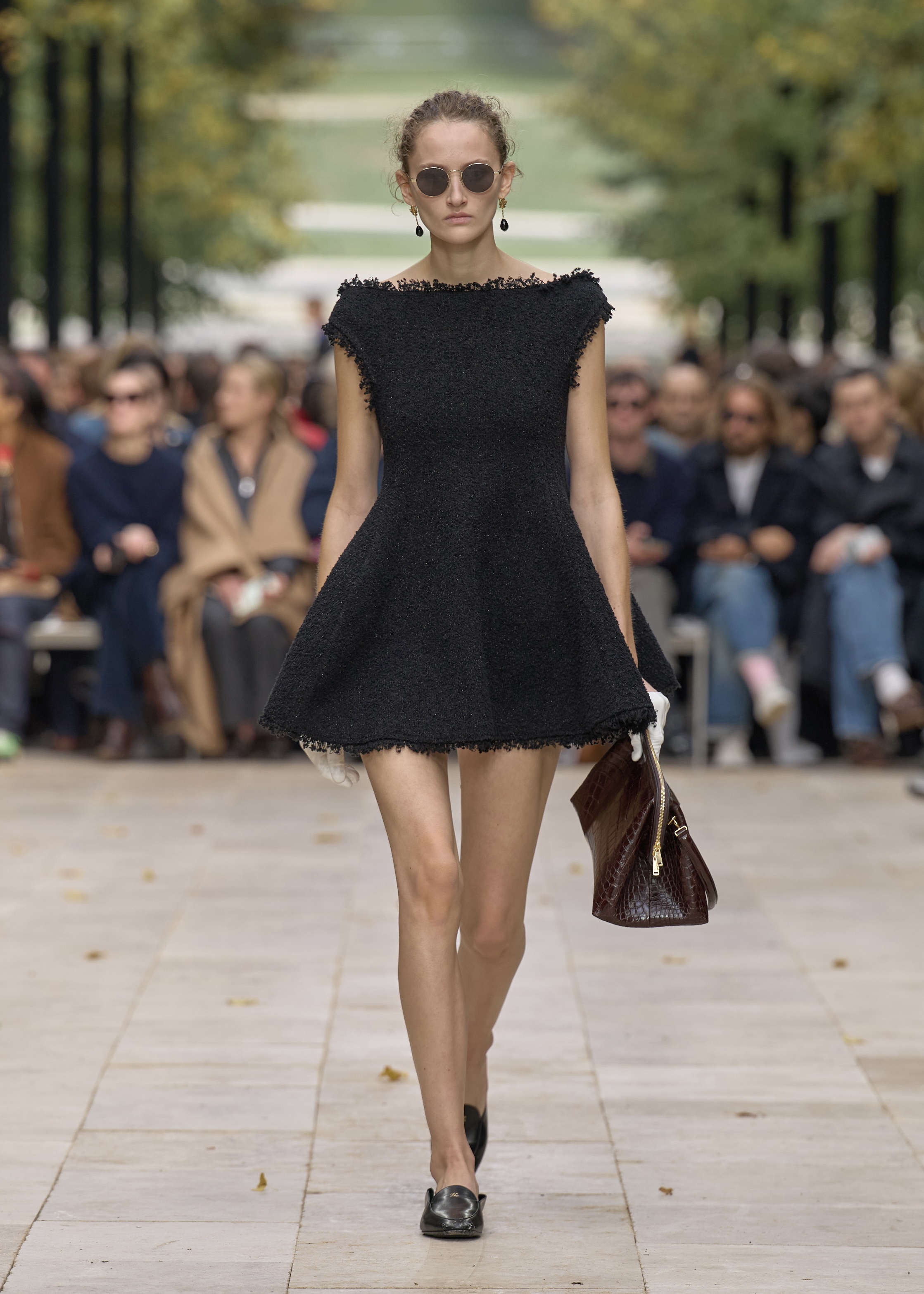 CELINE セリーヌ　ヴィンテージ　花柄　薄手　春夏　サマージャケット　リネン 軽やかな空気に包まれたセリーヌの2026年サマーコレクション - LVMH - LVMH