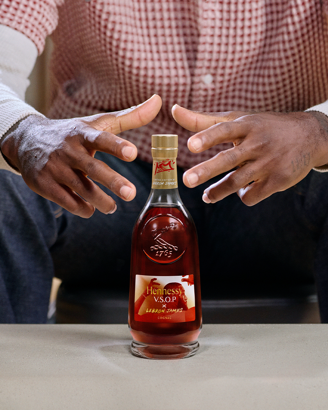 ヘネシーとレブロン・ジェームズが、「ヘネシーV.S.O.P リミテッド