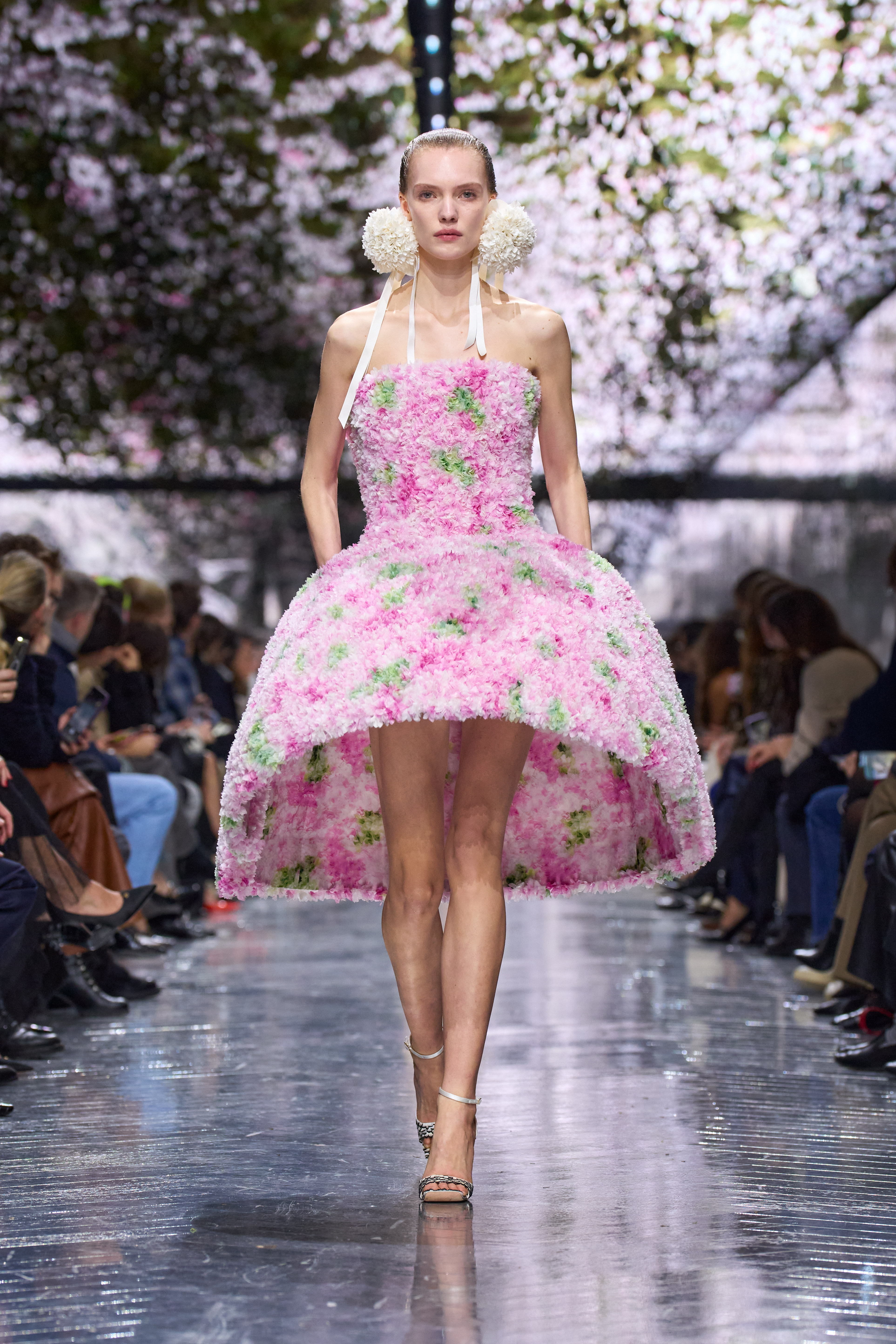 Jonathan Anderson presents debut Dior haute coutur - LVMH