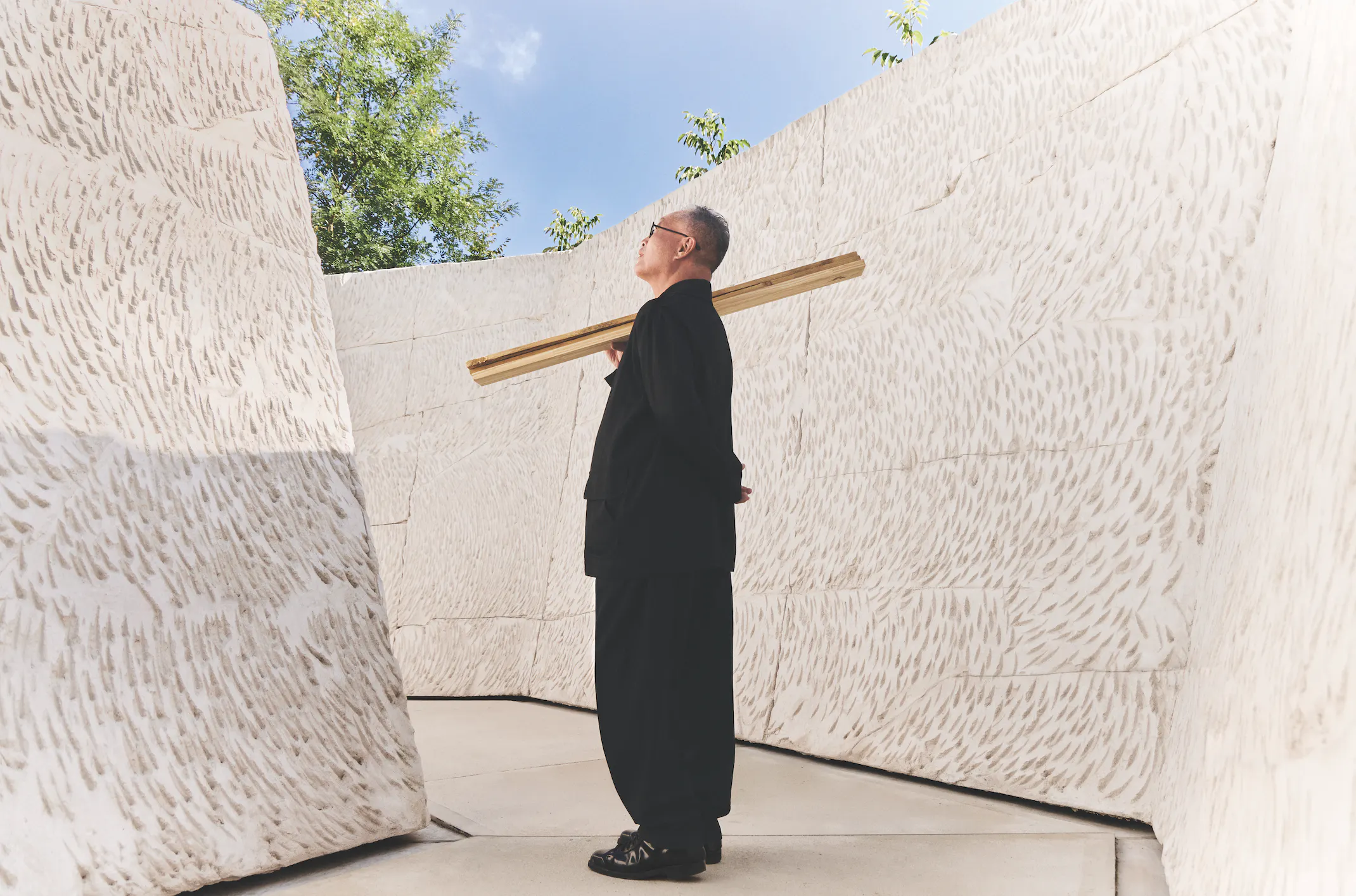 Ruinart invites Japanese artist Tadashi Kawamata t - LVMH