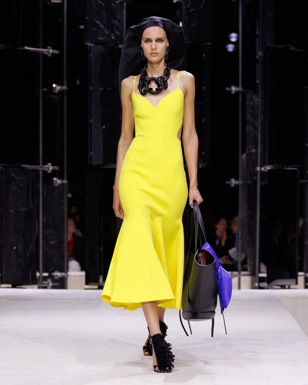 GIVENCHY ティナン GIVENCHY Official Site : Luxury Bags, Ready-To-Wear, Shoes