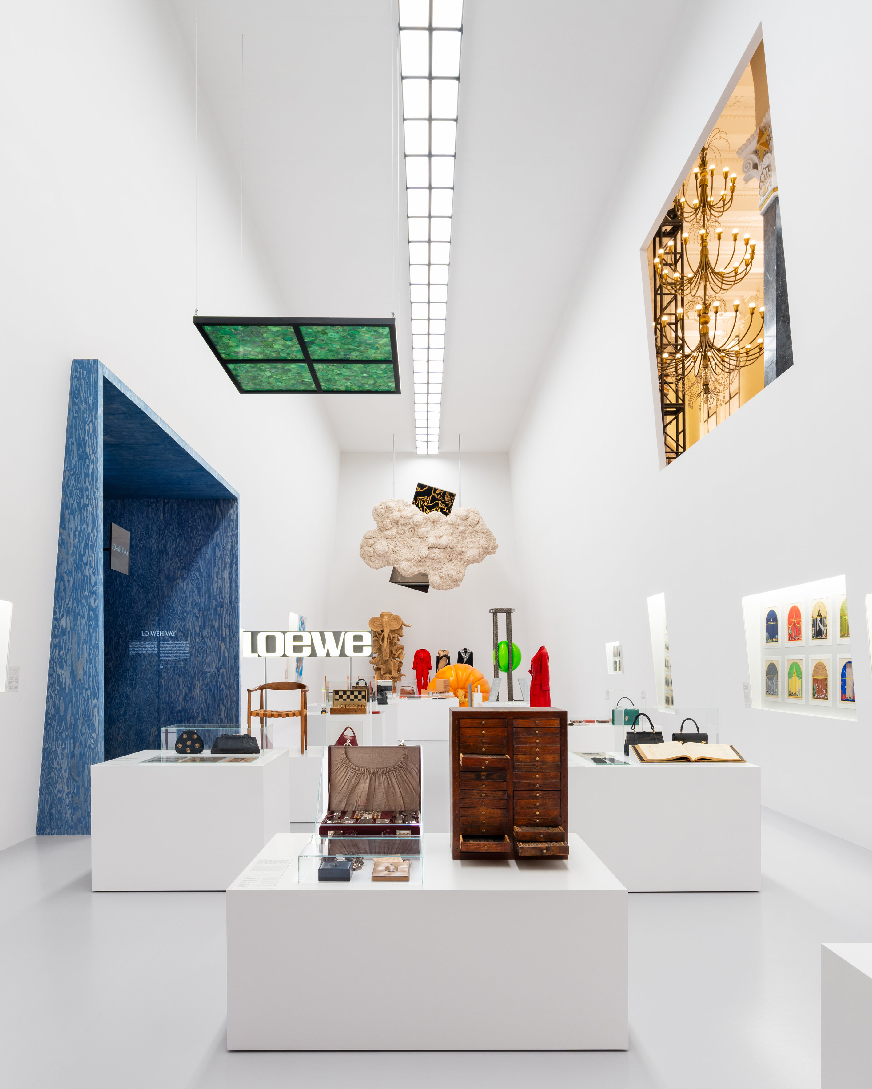LOEWE - 【非売品】LOEWE CRAFTED WARLD展 写真集の通販 by ナオ