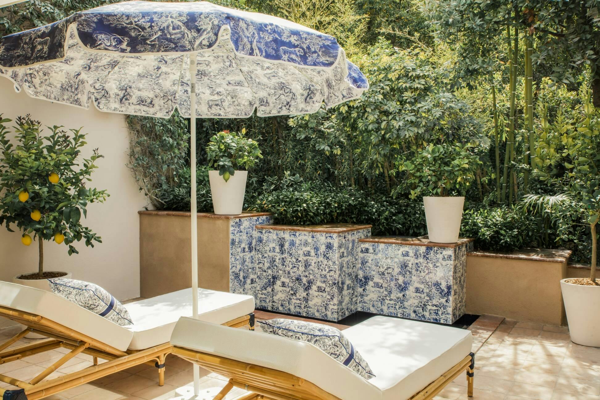 © Matthieu Salvaing