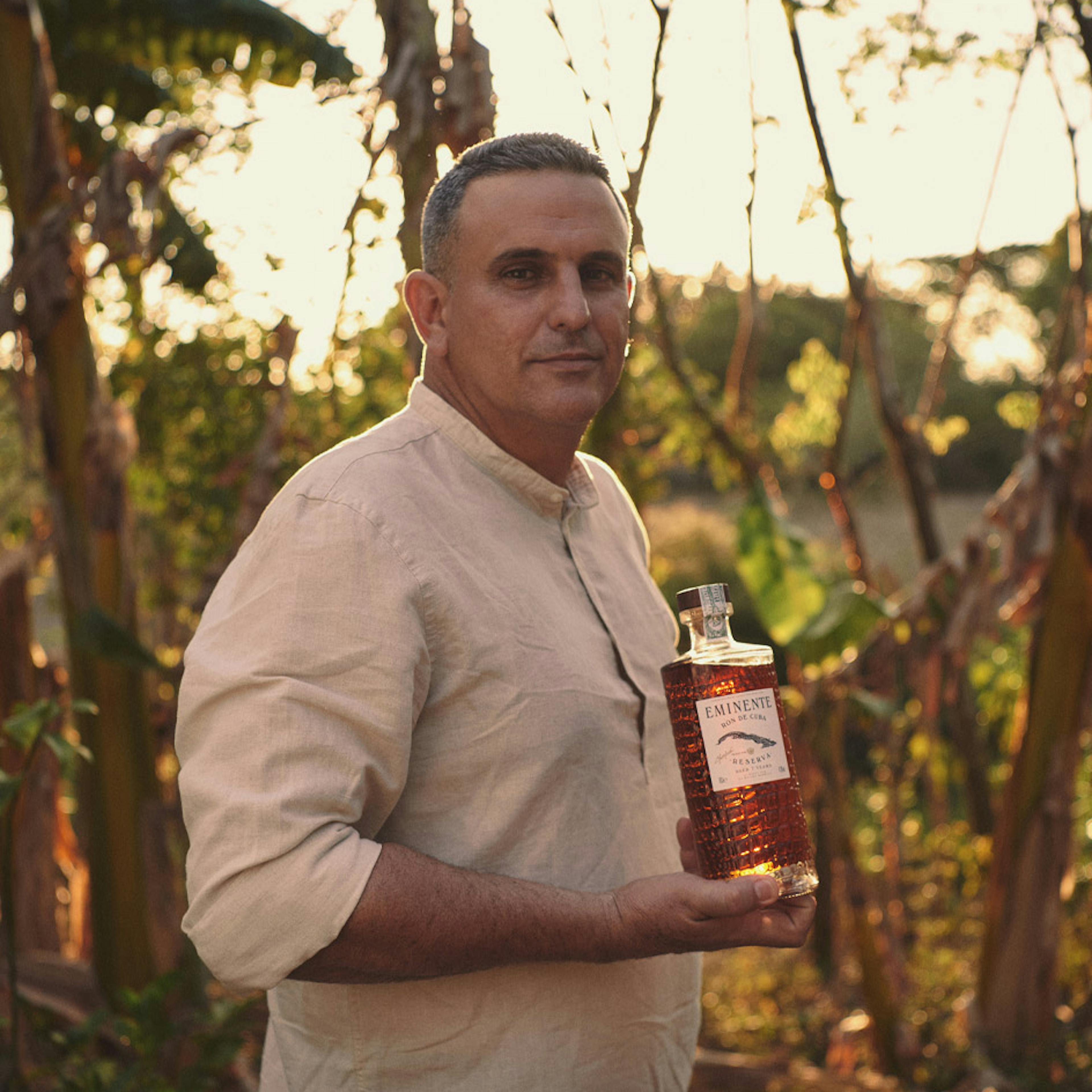 César Martí : Maestro Ronero (Rum Master) © Eminente