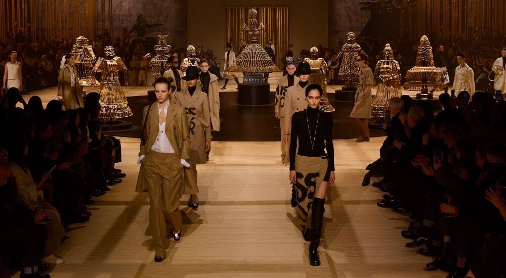 Cover Créative féminité au défilé Dior Automne-Hiver 2024-2025