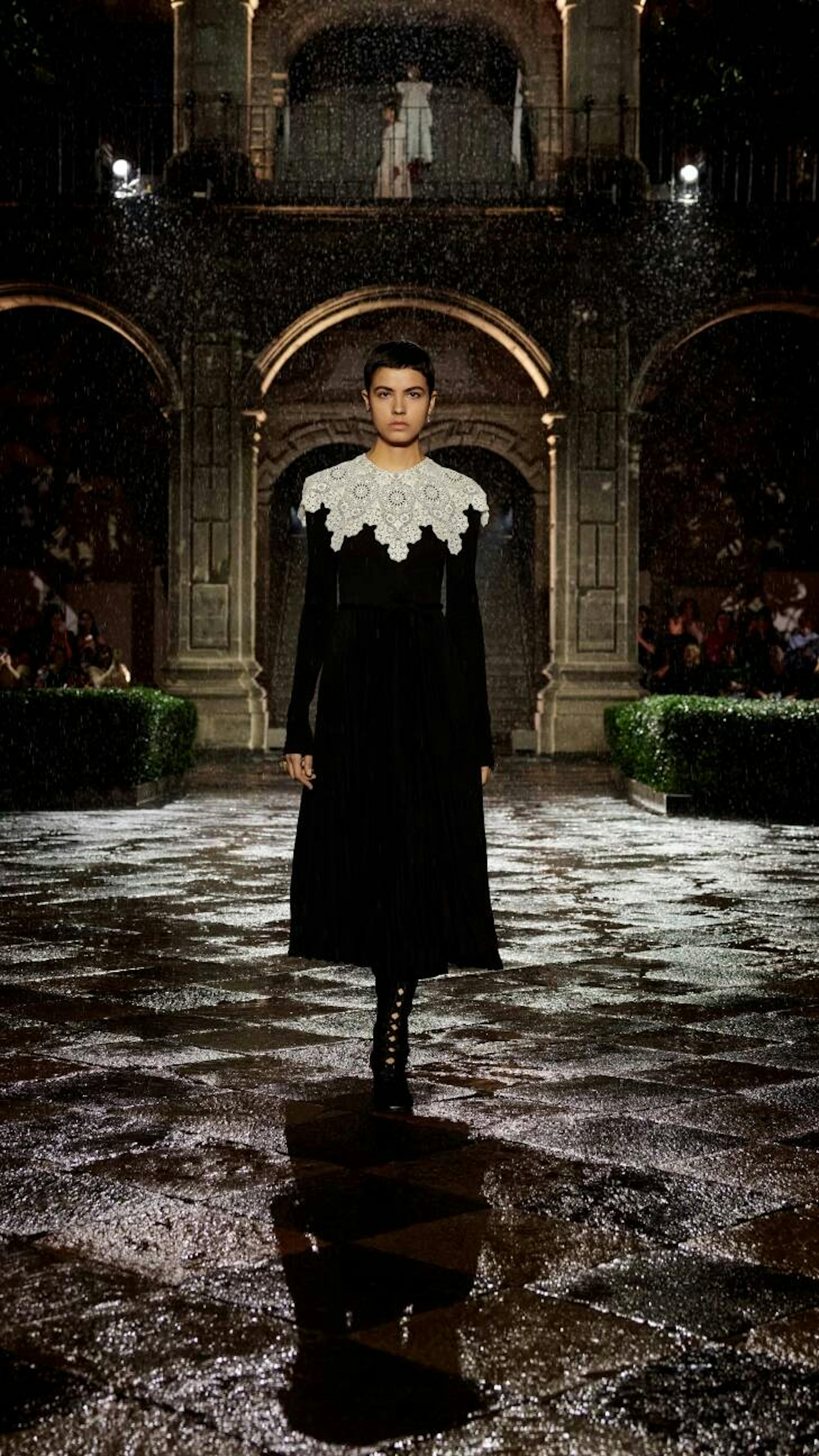 Visuals - Dior Cruise 2024 Collection: a Parisian tribute to a Mexican icon