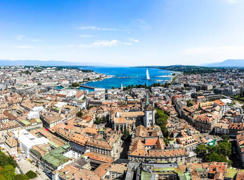 Image pour la producton Production de photographies aériennes pour l’immobilier, Genève Cathédrale